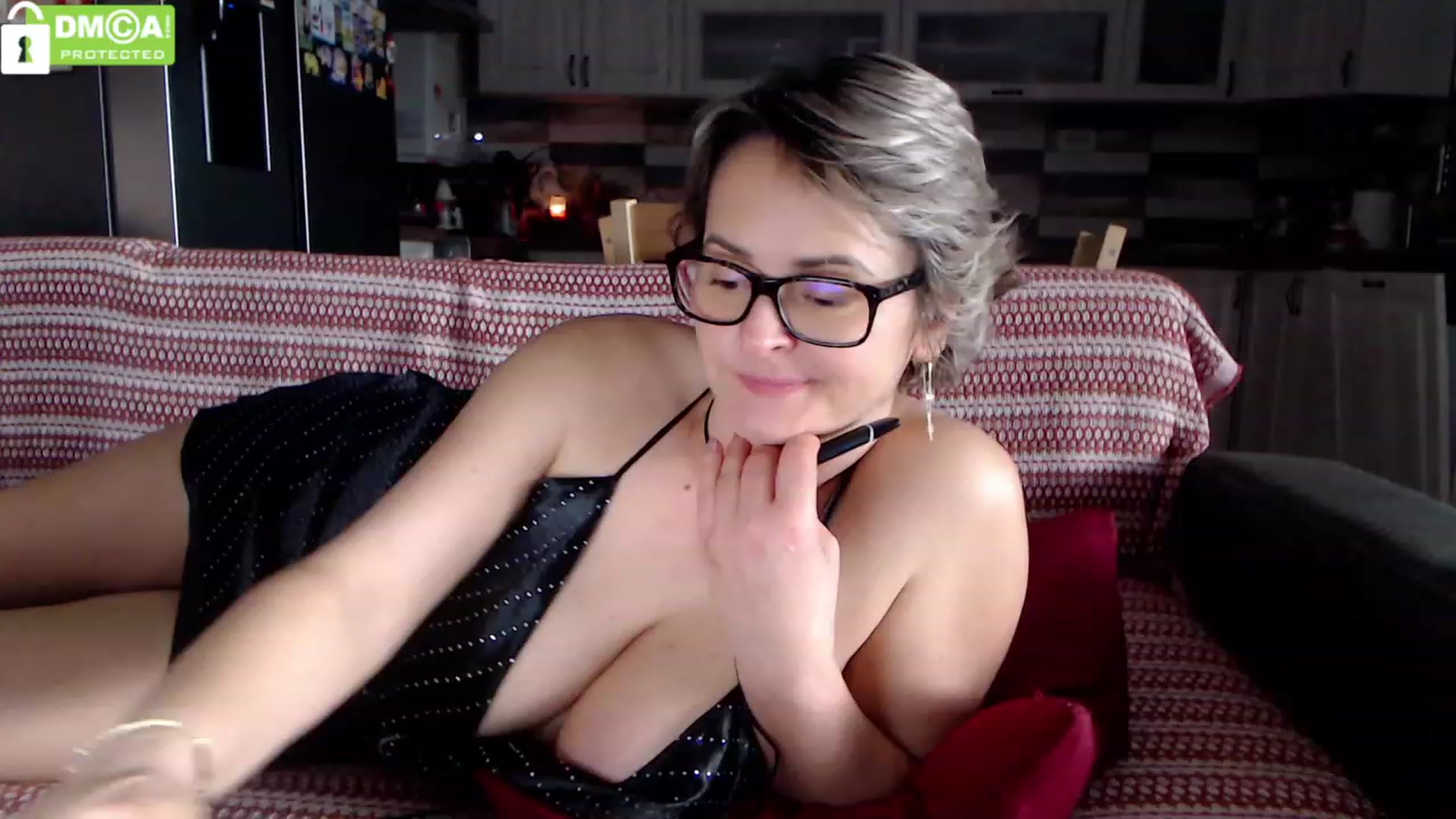 Gallery image thumbnail from silverjewel's myfreecams stream on, 12/26/2023, 13:41 image 3 of 20