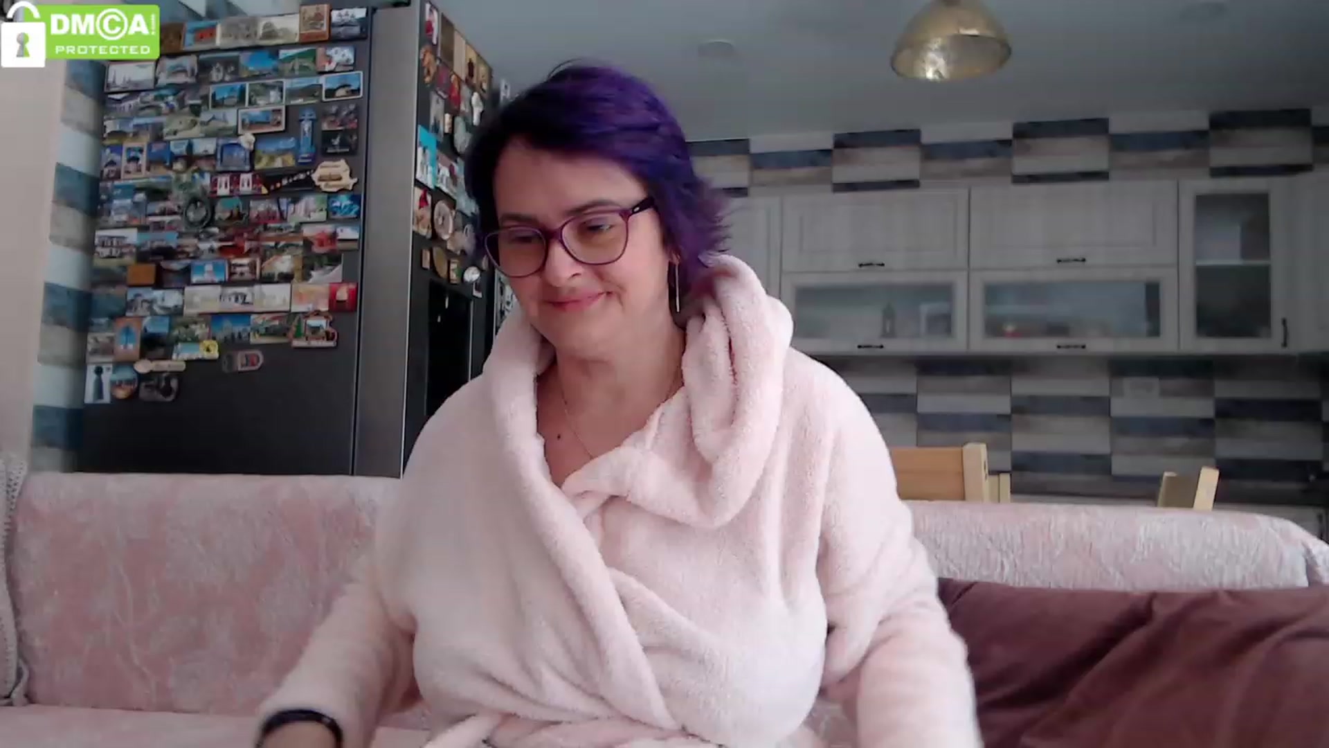 Gallery image thumbnail from silverjewel's myfreecams stream on, 01/11/2024, 11:35 image 17 of 20