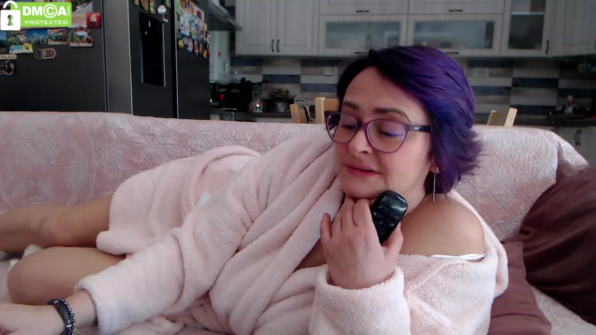 Gallery image thumbnail from silverjewel's myfreecams stream on, 01/11/2024, 11:35 image 18 of 20