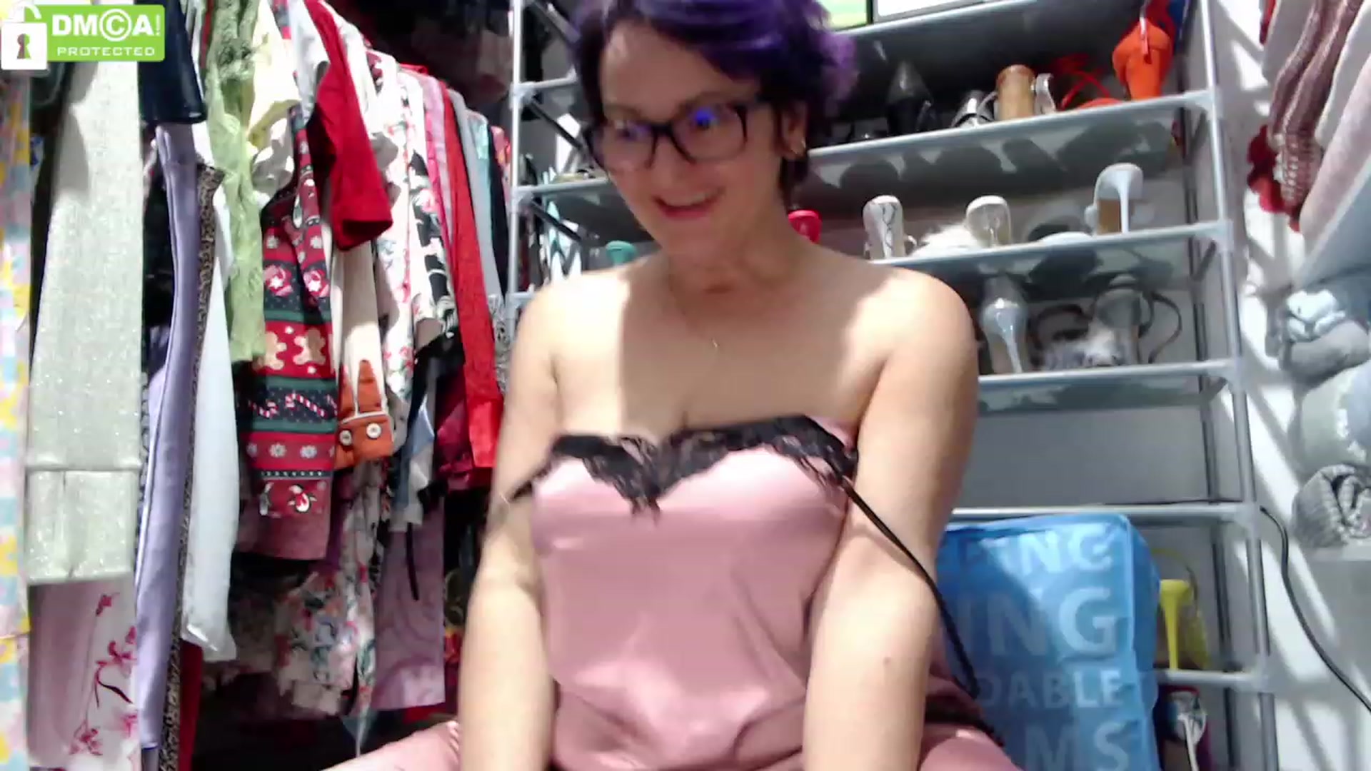 Gallery image thumbnail from silverjewel's myfreecams stream on, 01/12/2024, 10:42 image 2 of 20