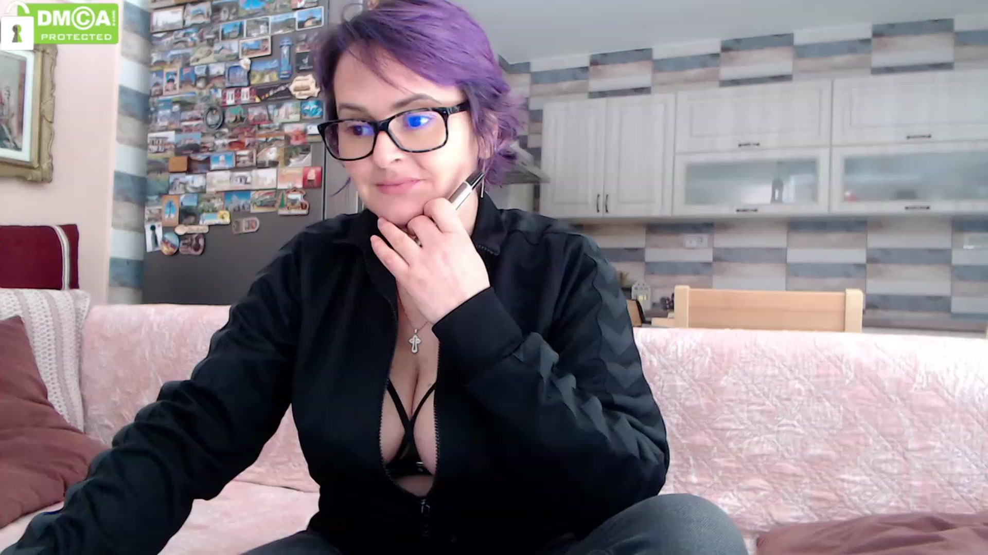 Gallery image thumbnail from silverjewel's myfreecams stream on, 01/17/2024, 11:52 image 5 of 20