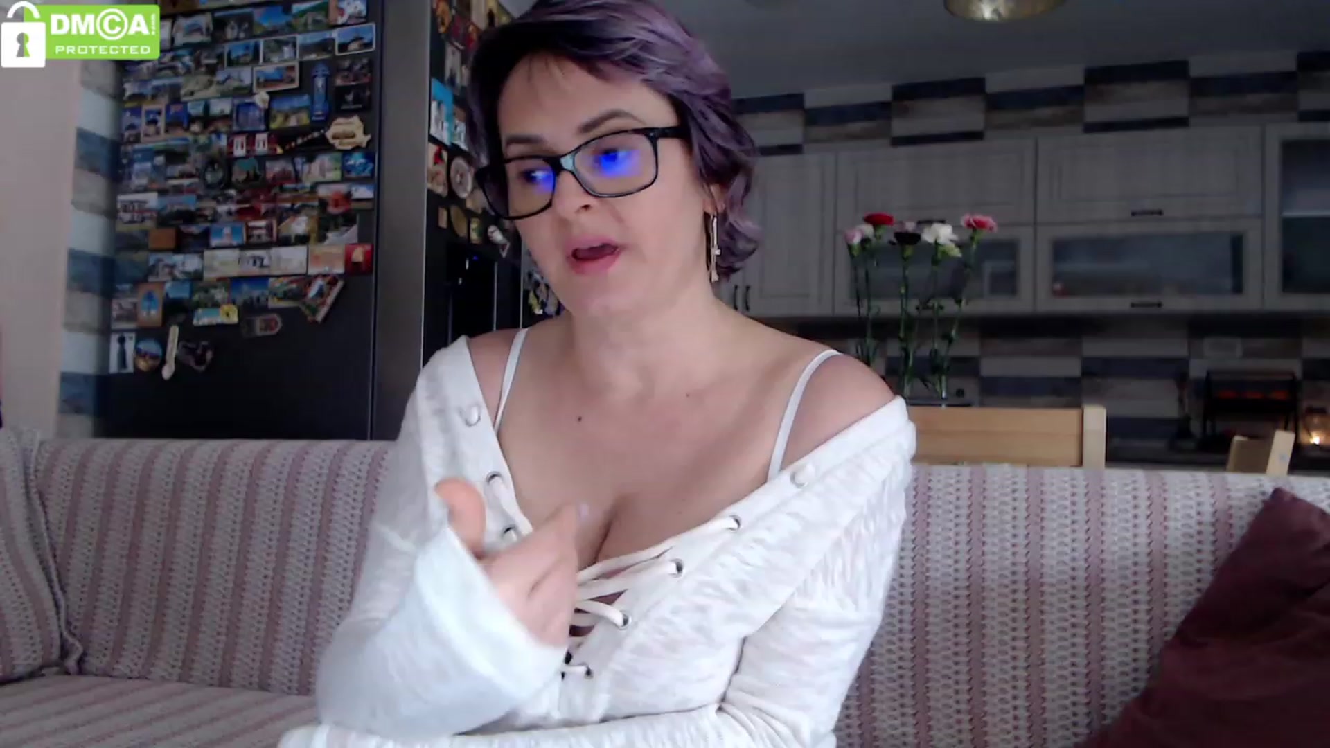 Gallery image thumbnail from silverjewel's myfreecams stream on, 02/15/2024, 11:37 image 5 of 20