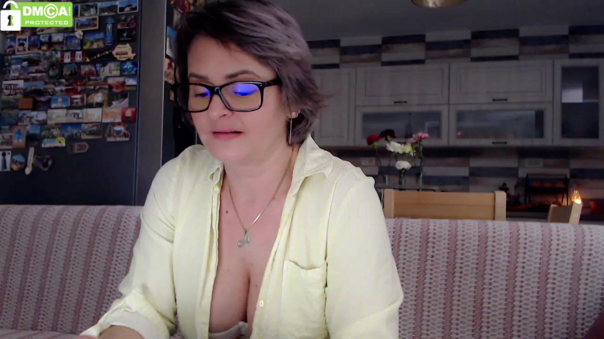 Gallery image thumbnail from silverjewel's myfreecams stream on, 02/21/2024, 10:23 image 14 of 20