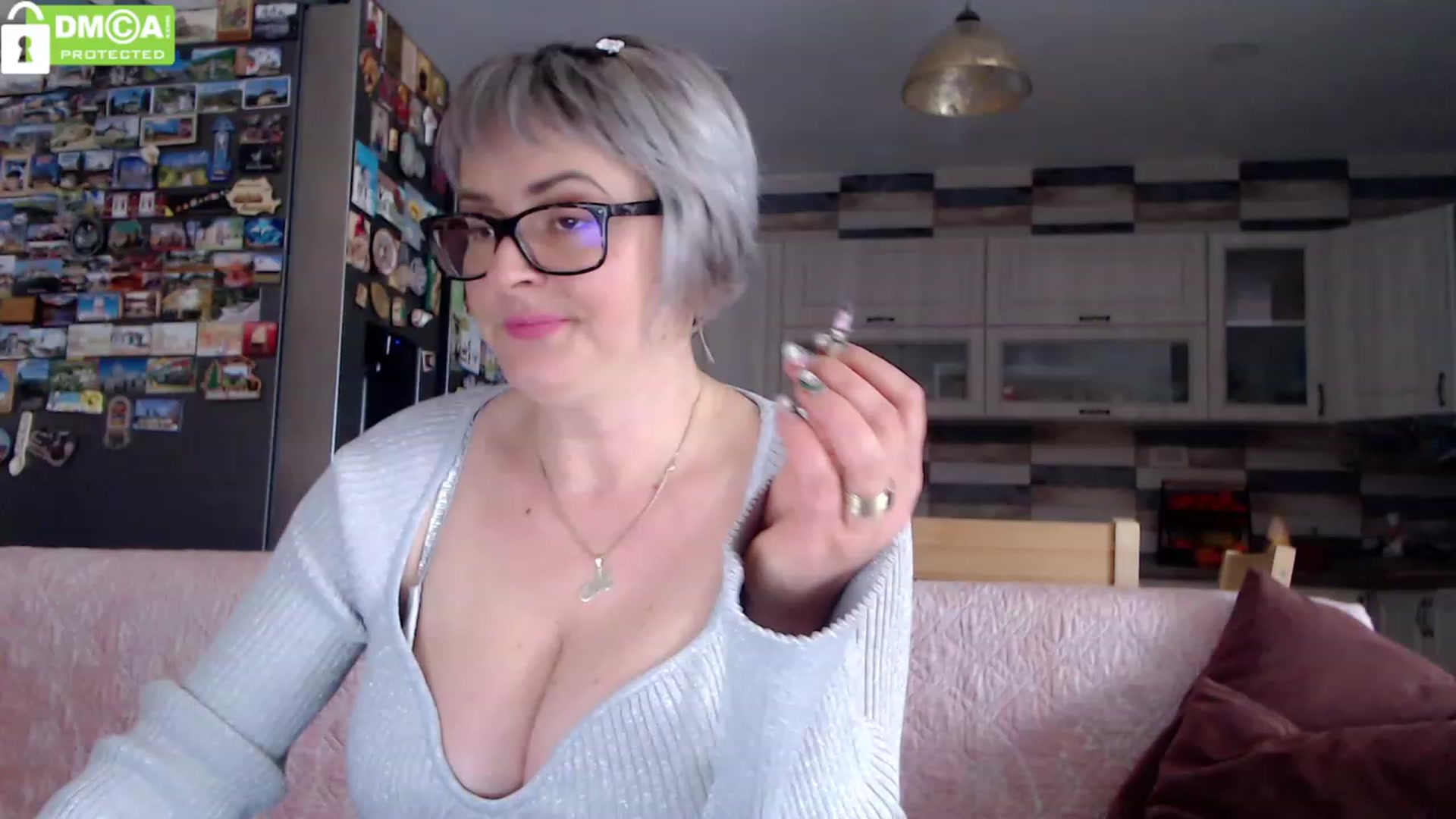 Gallery image thumbnail from silverjewel's myfreecams stream on, 03/01/2024, 11:15 image 15 of 20