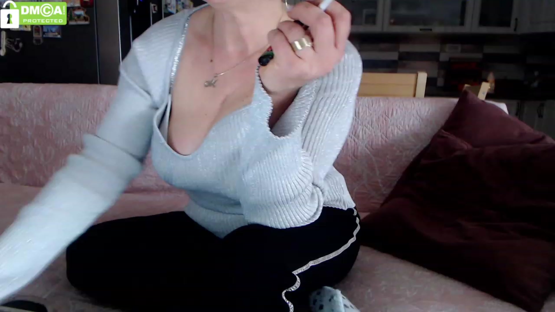 Gallery image thumbnail from silverjewel's myfreecams stream on, 03/01/2024, 11:15 image 3 of 20