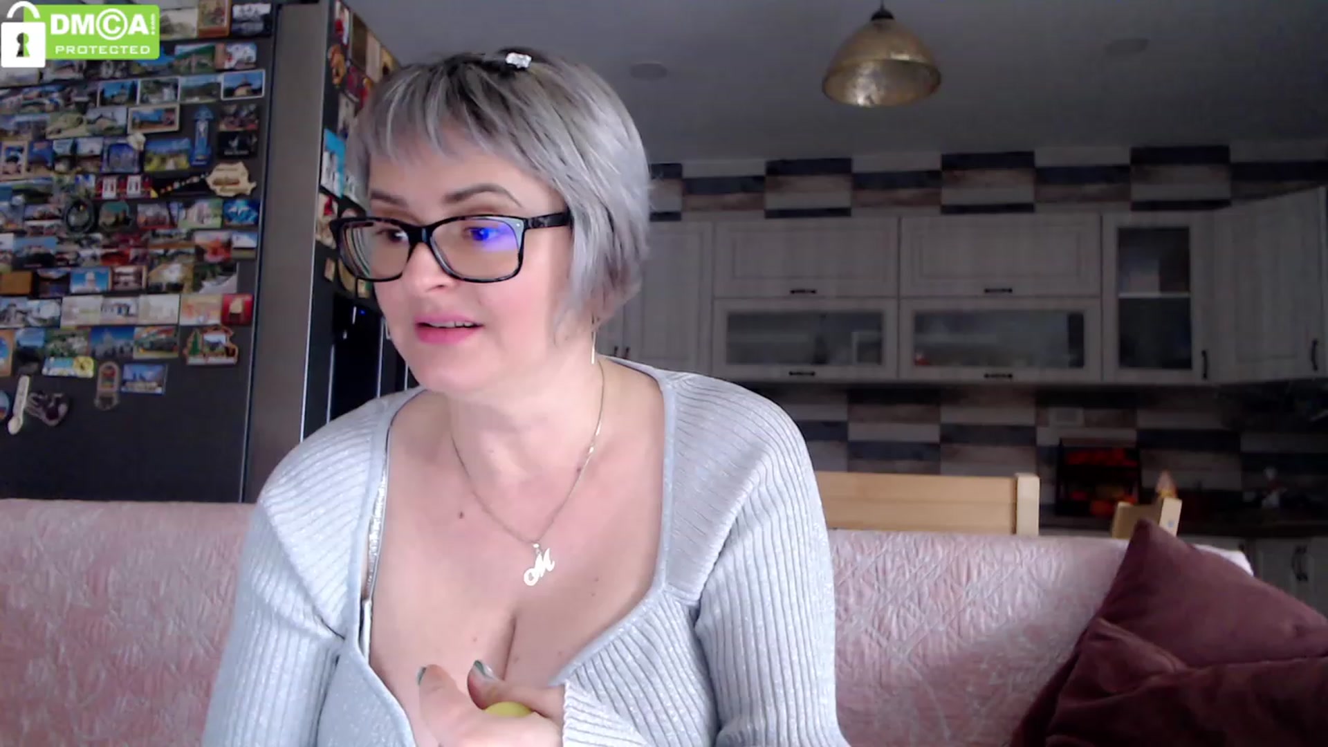 Gallery image thumbnail from silverjewel's myfreecams stream on, 03/01/2024, 11:15 image 20 of 20