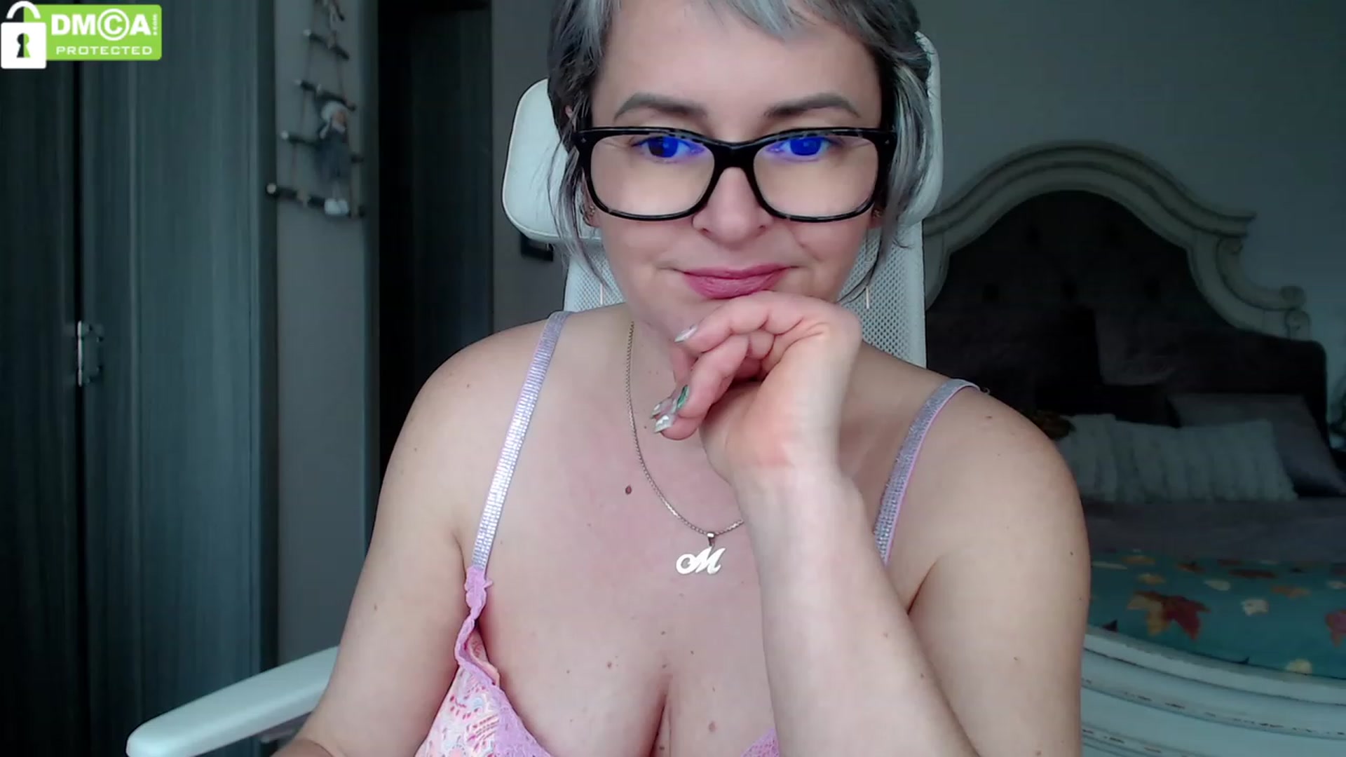 Gallery image thumbnail from silverjewel's myfreecams stream on, 03/02/2024, 11:56 image 18 of 20