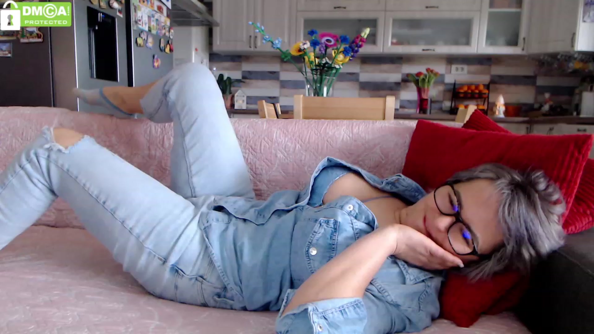 Gallery image thumbnail from silverjewel's myfreecams stream on, 03/05/2024, 12:20 image 4 of 20