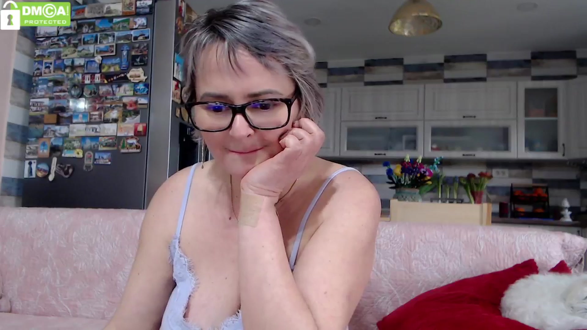 Gallery image thumbnail from silverjewel's myfreecams stream on, 03/08/2024, 09:49 image 18 of 20