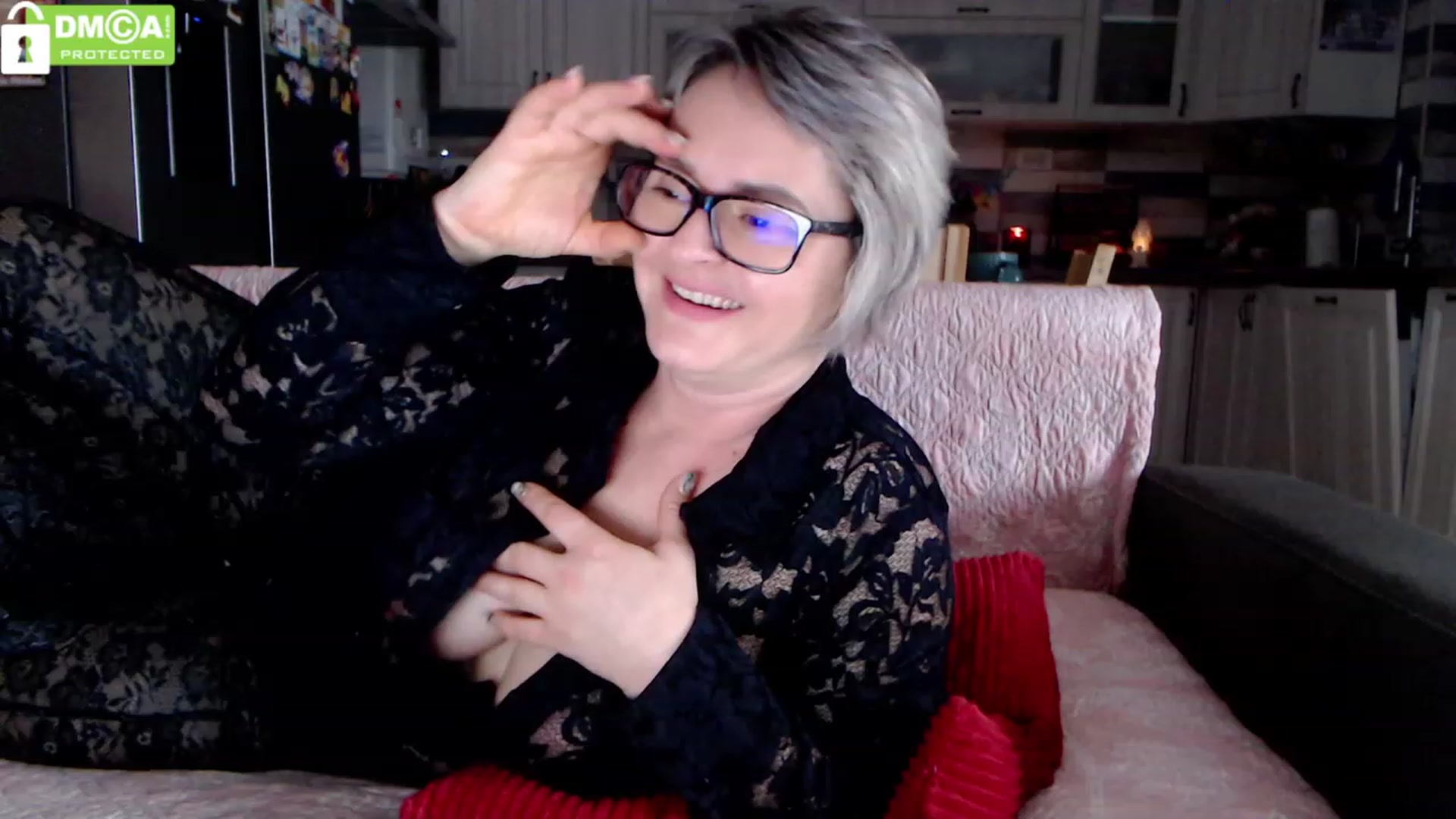 Gallery image thumbnail from silverjewel's myfreecams stream on, 03/12/2024, 11:27 image 13 of 20