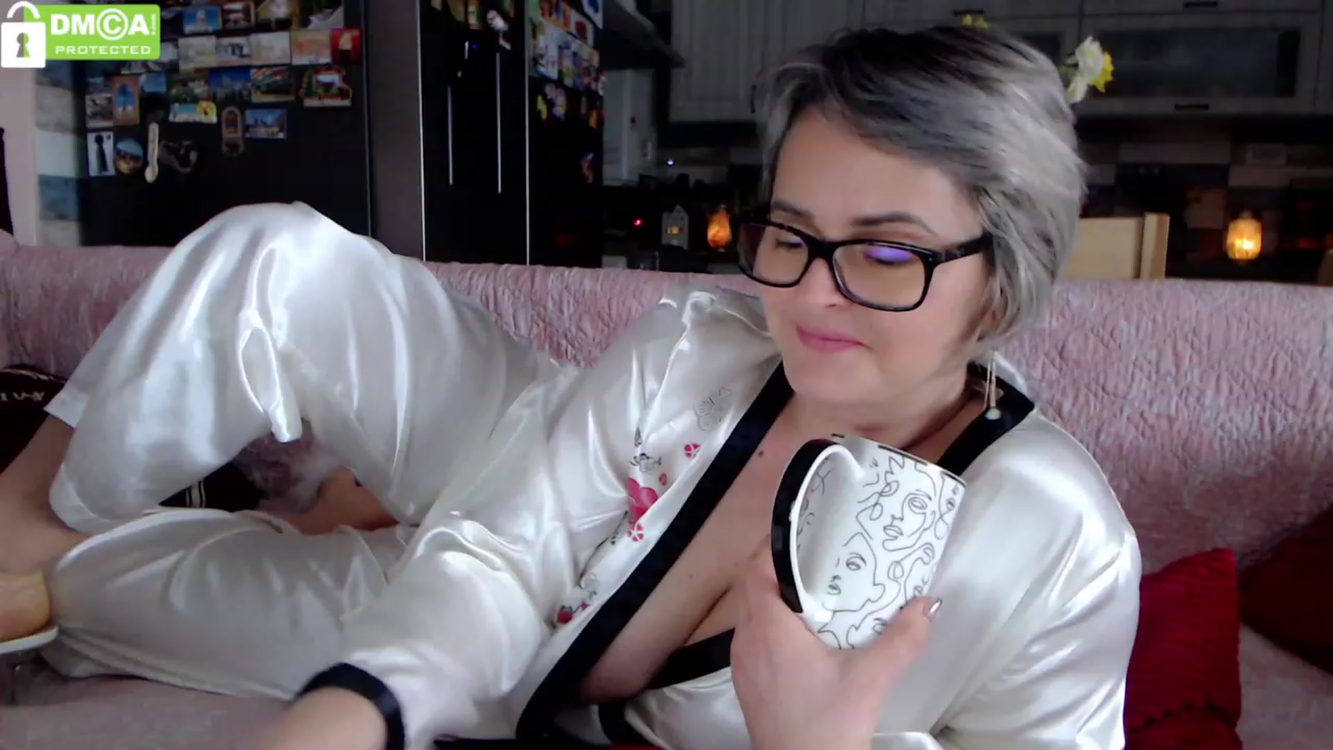 Gallery image thumbnail from silverjewel's myfreecams stream on, 03/14/2024, 10:42 image 7 of 20