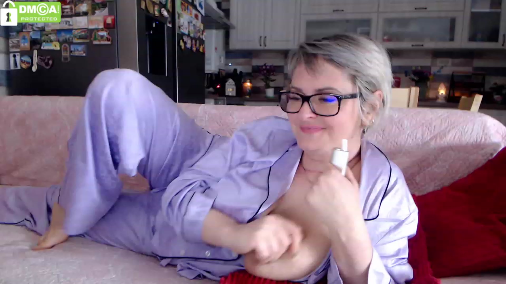 Gallery image thumbnail from silverjewel's myfreecams stream on, 03/19/2024, 10:15 image 1 of 20