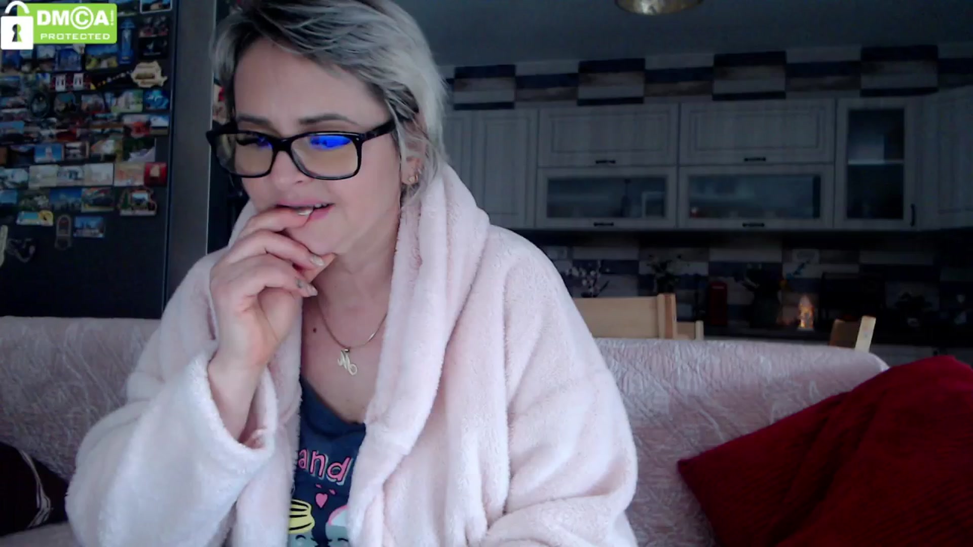 Gallery image thumbnail from silverjewel's myfreecams stream on, 03/20/2024, 10:43 image 10 of 20