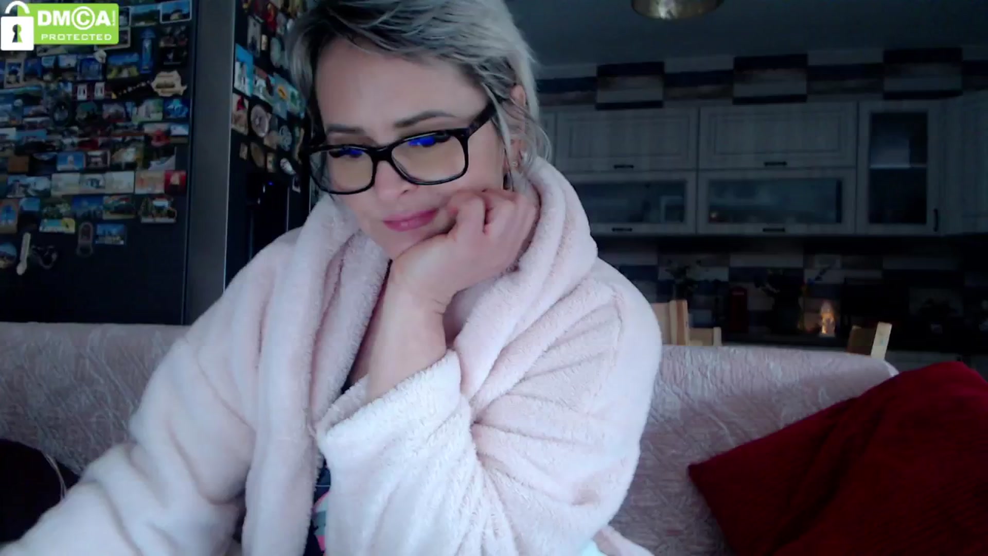 Gallery image thumbnail from silverjewel's myfreecams stream on, 03/20/2024, 10:43 image 13 of 20