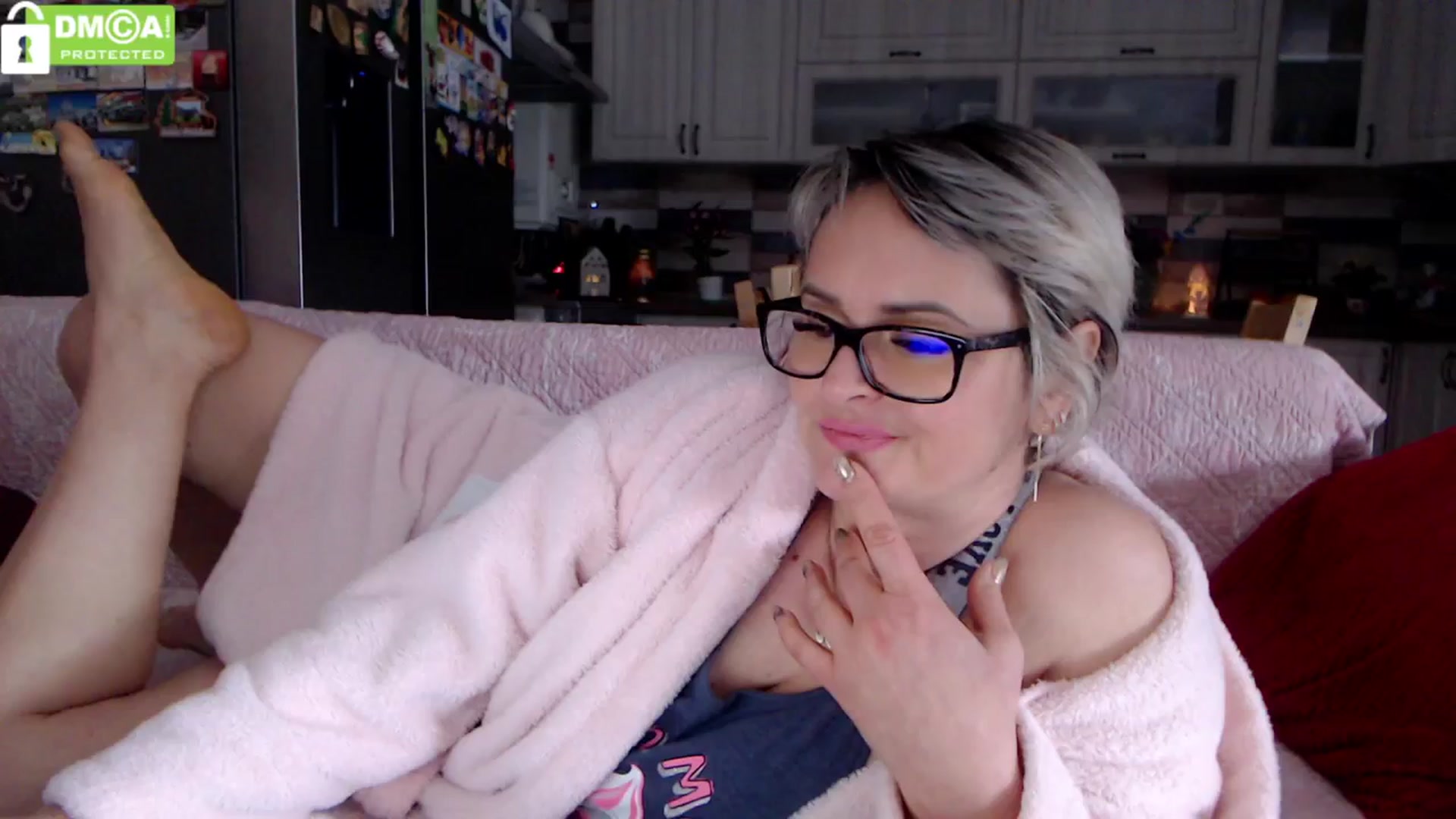 Gallery image thumbnail from silverjewel's myfreecams stream on, 03/20/2024, 10:43 image 1 of 20
