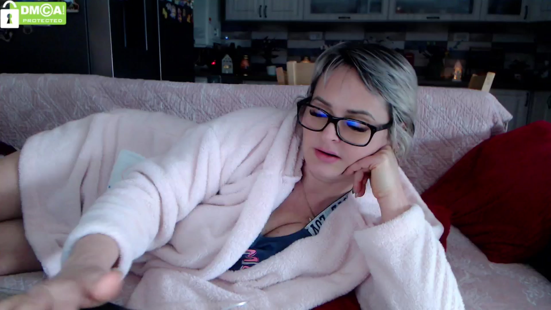 Gallery image thumbnail from silverjewel's myfreecams stream on, 03/20/2024, 10:43 image 7 of 20