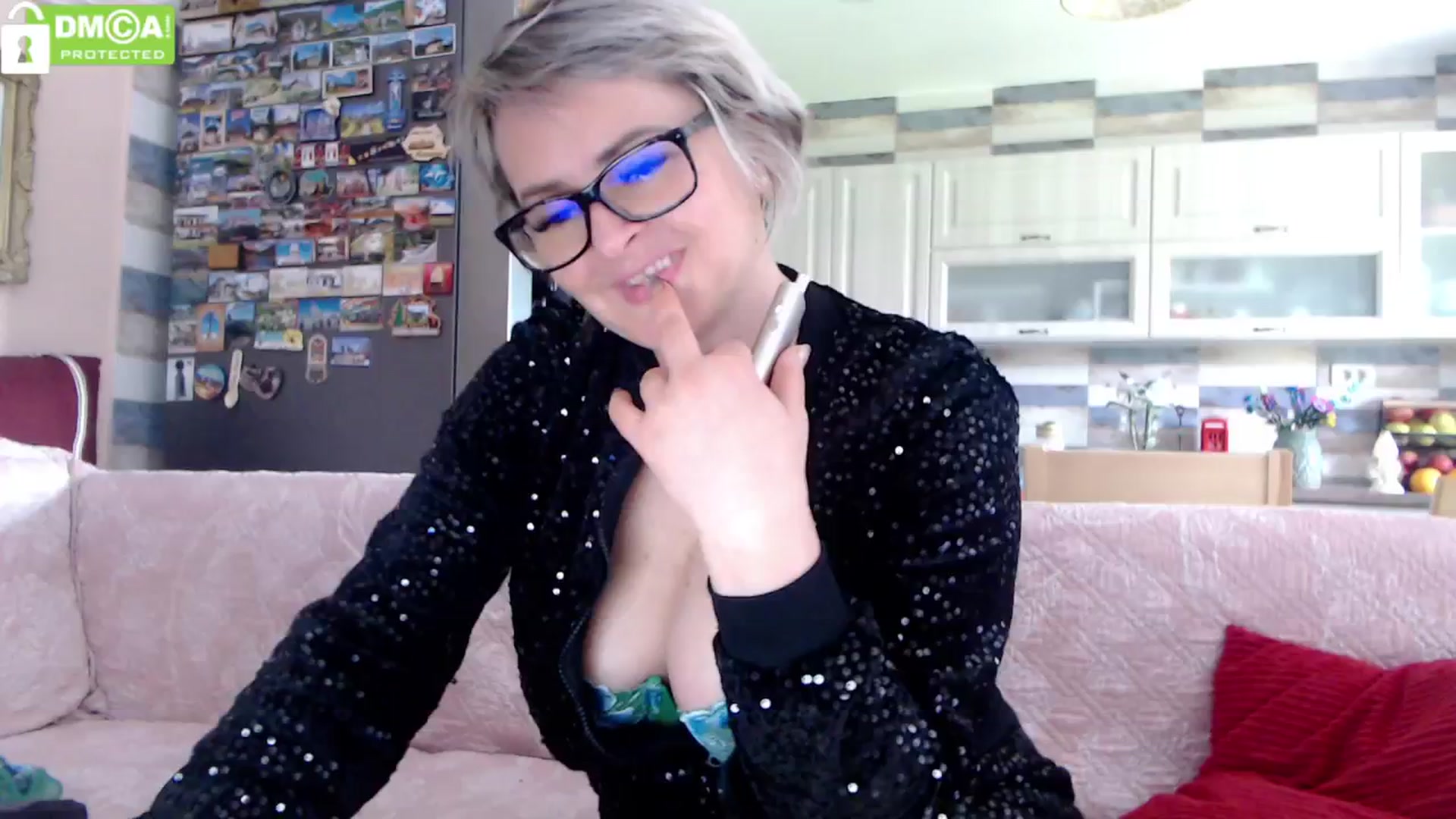 Gallery image thumbnail from silverjewel's myfreecams stream on, 03/22/2024, 10:33 image 16 of 20