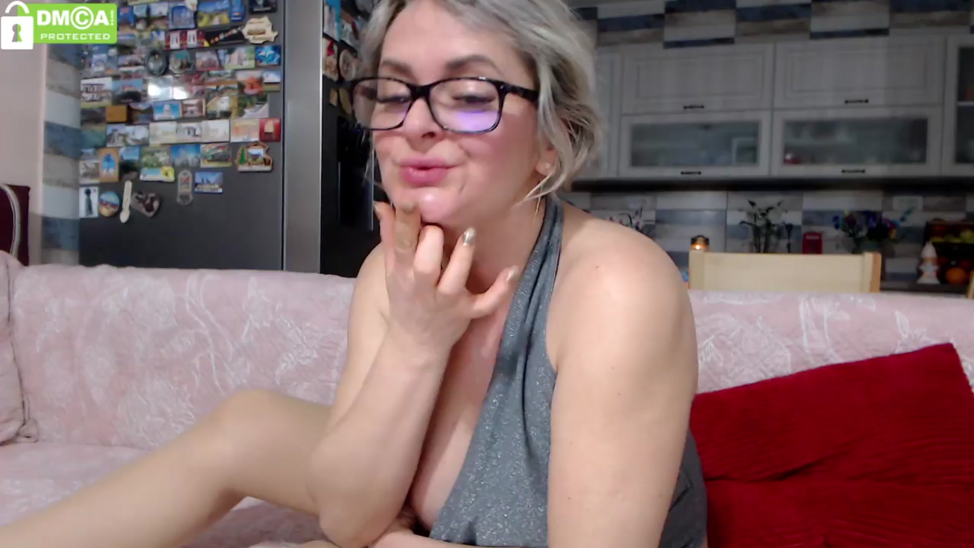 Gallery image thumbnail from silverjewel's myfreecams stream on, 03/22/2024, 20:28 image 2 of 20
