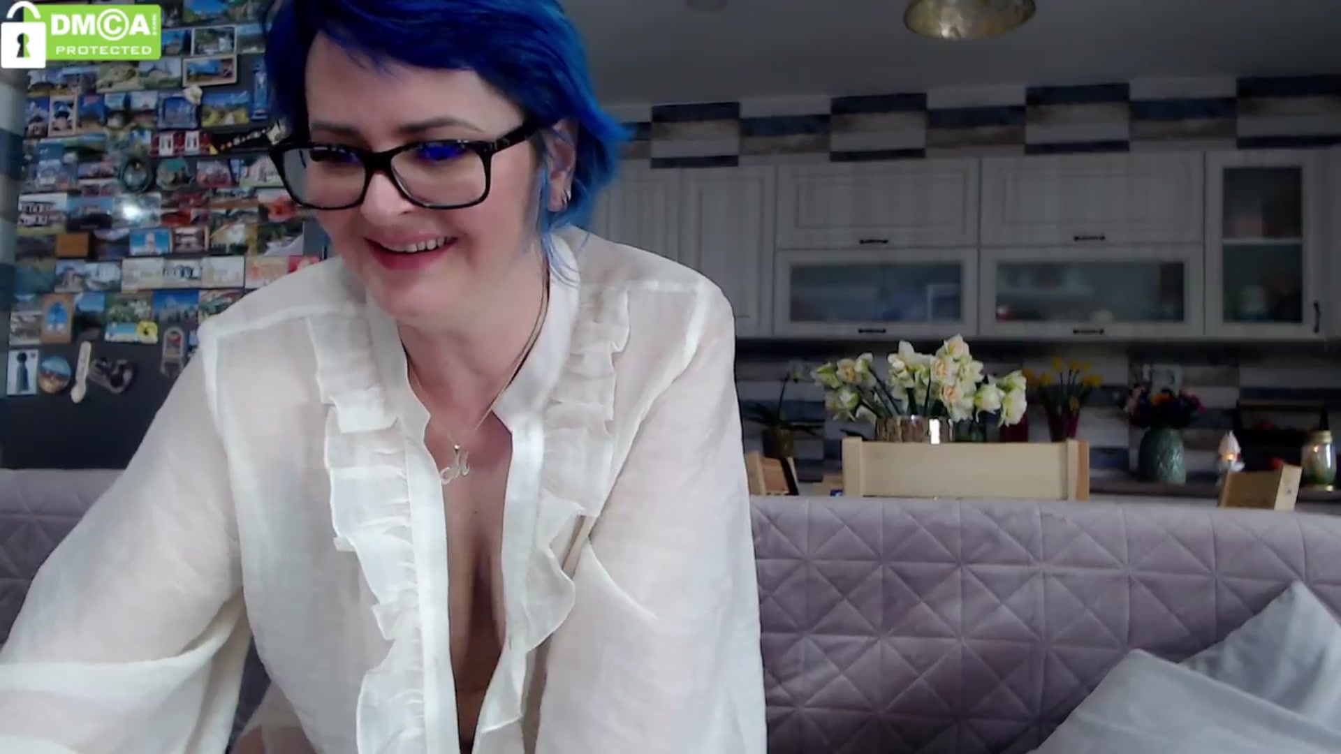 Gallery image thumbnail from silverjewel's myfreecams stream on, 04/01/2024, 09:39 image 7 of 20