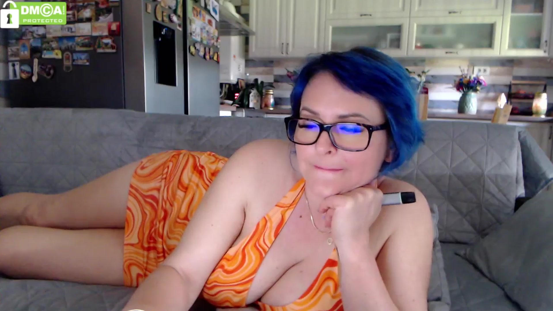 Gallery image thumbnail from silverjewel's myfreecams stream on, 04/02/2024, 08:32 image 16 of 20
