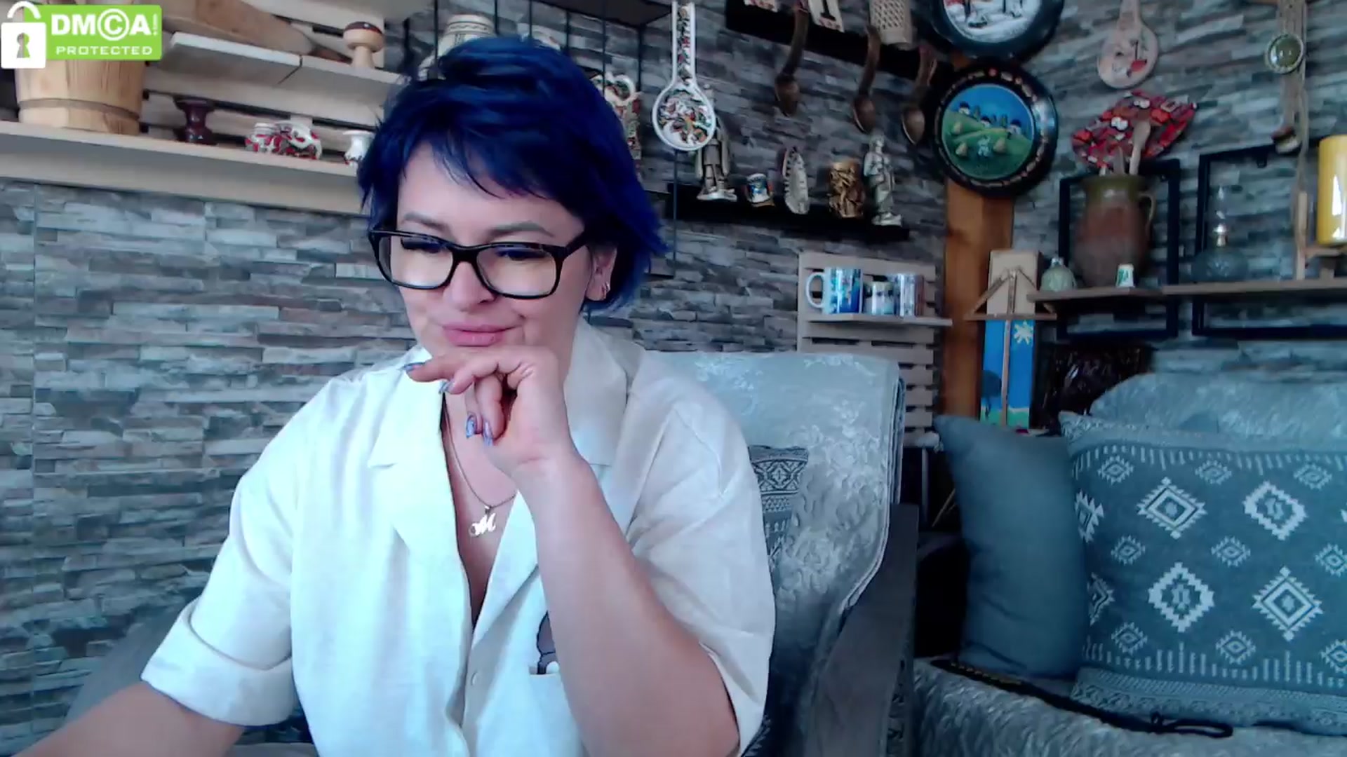 Gallery image thumbnail from silverjewel's myfreecams stream on, 04/05/2024, 08:19 image 17 of 20