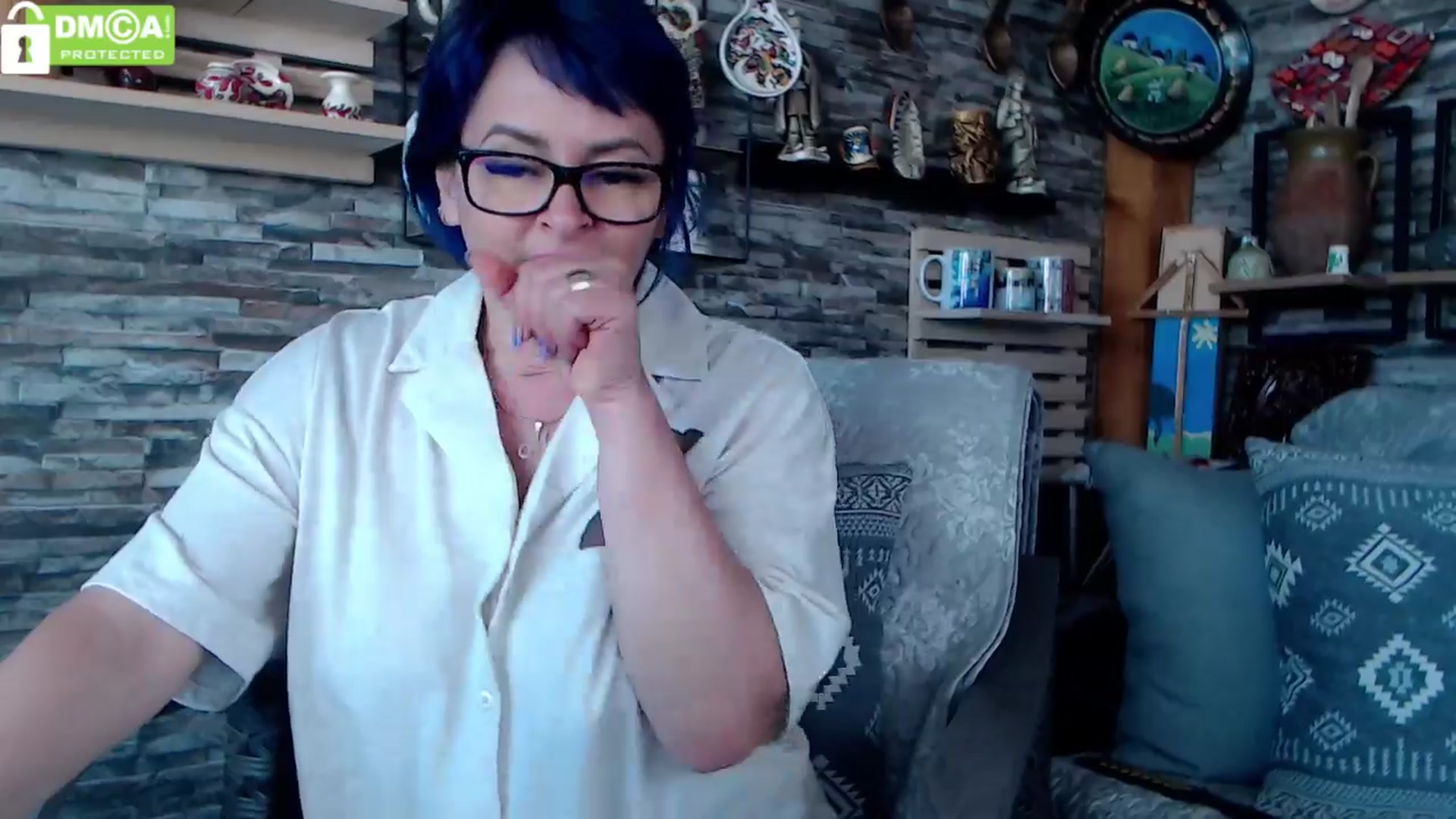 Gallery image thumbnail from silverjewel's myfreecams stream on, 04/05/2024, 08:19 image 2 of 20