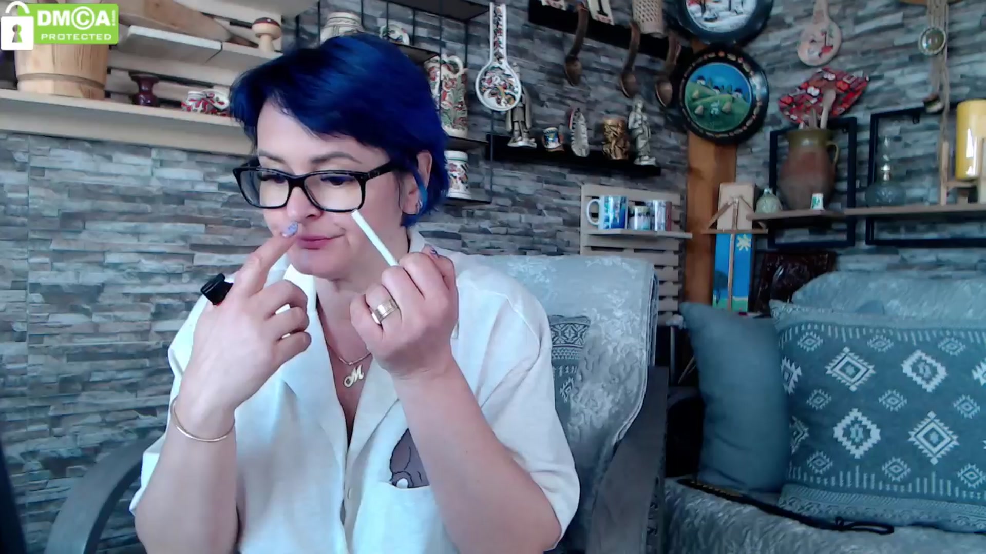 Gallery image thumbnail from silverjewel's myfreecams stream on, 04/05/2024, 08:19 image 13 of 20