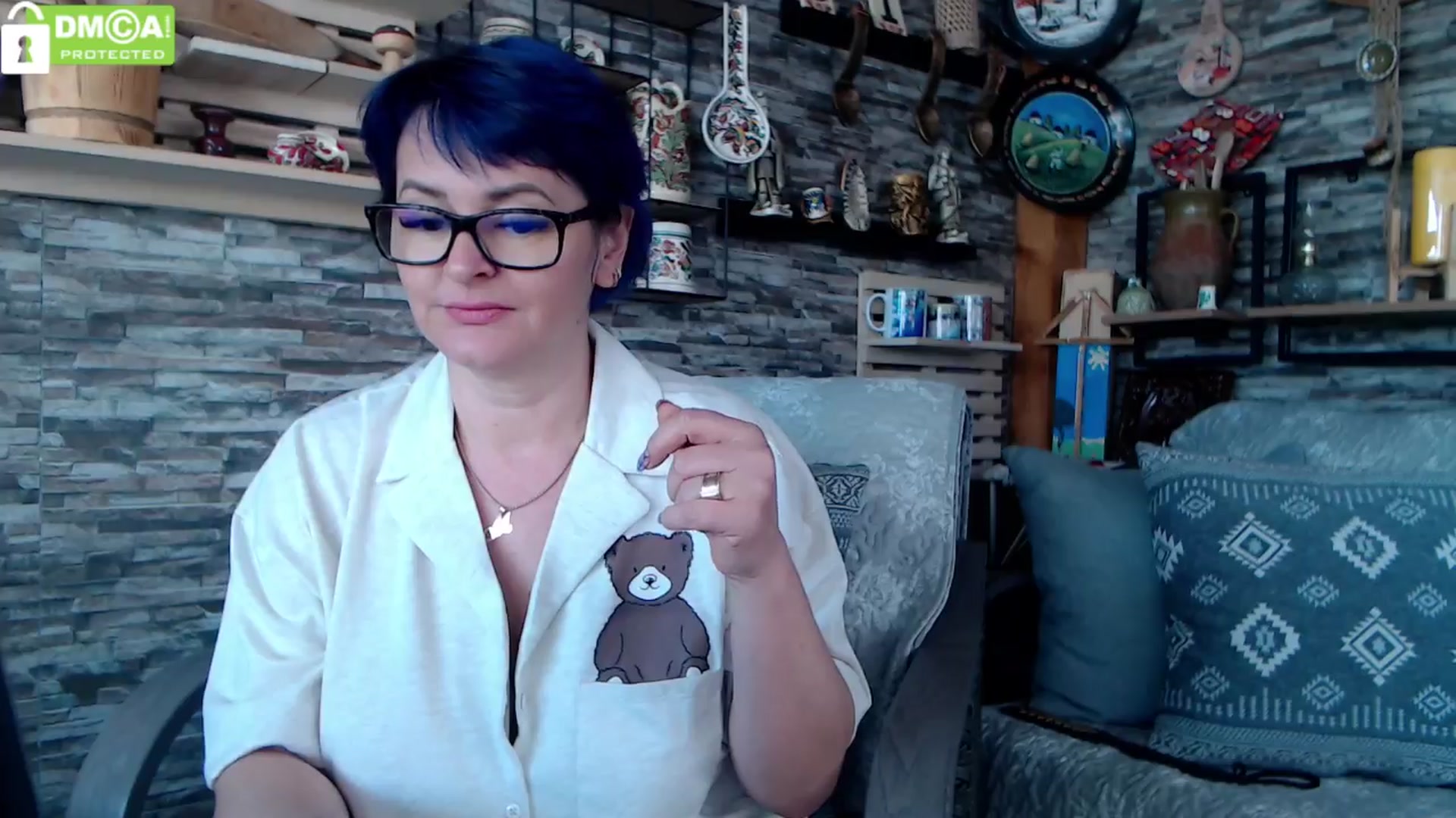 Gallery image thumbnail from silverjewel's myfreecams stream on, 04/05/2024, 08:19 image 9 of 20