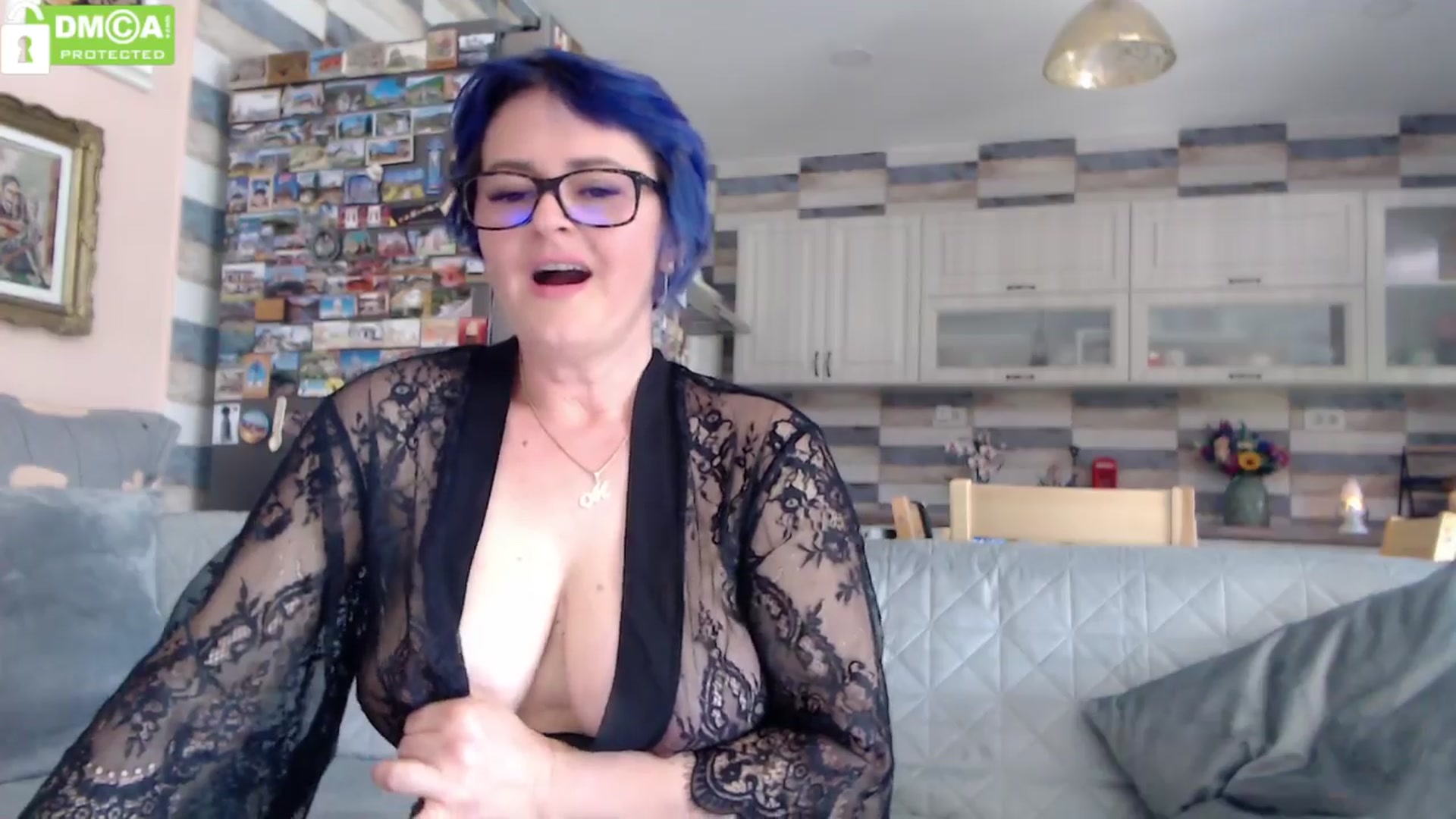 Gallery image thumbnail from silverjewel's myfreecams stream on, 04/09/2024, 11:46 image 17 of 20