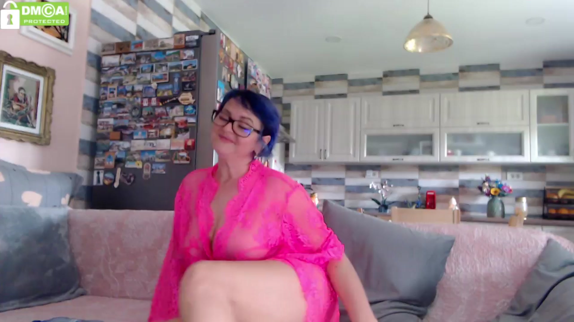 Gallery image thumbnail from silverjewel's myfreecams stream on, 04/12/2024, 09:03 image 10 of 20