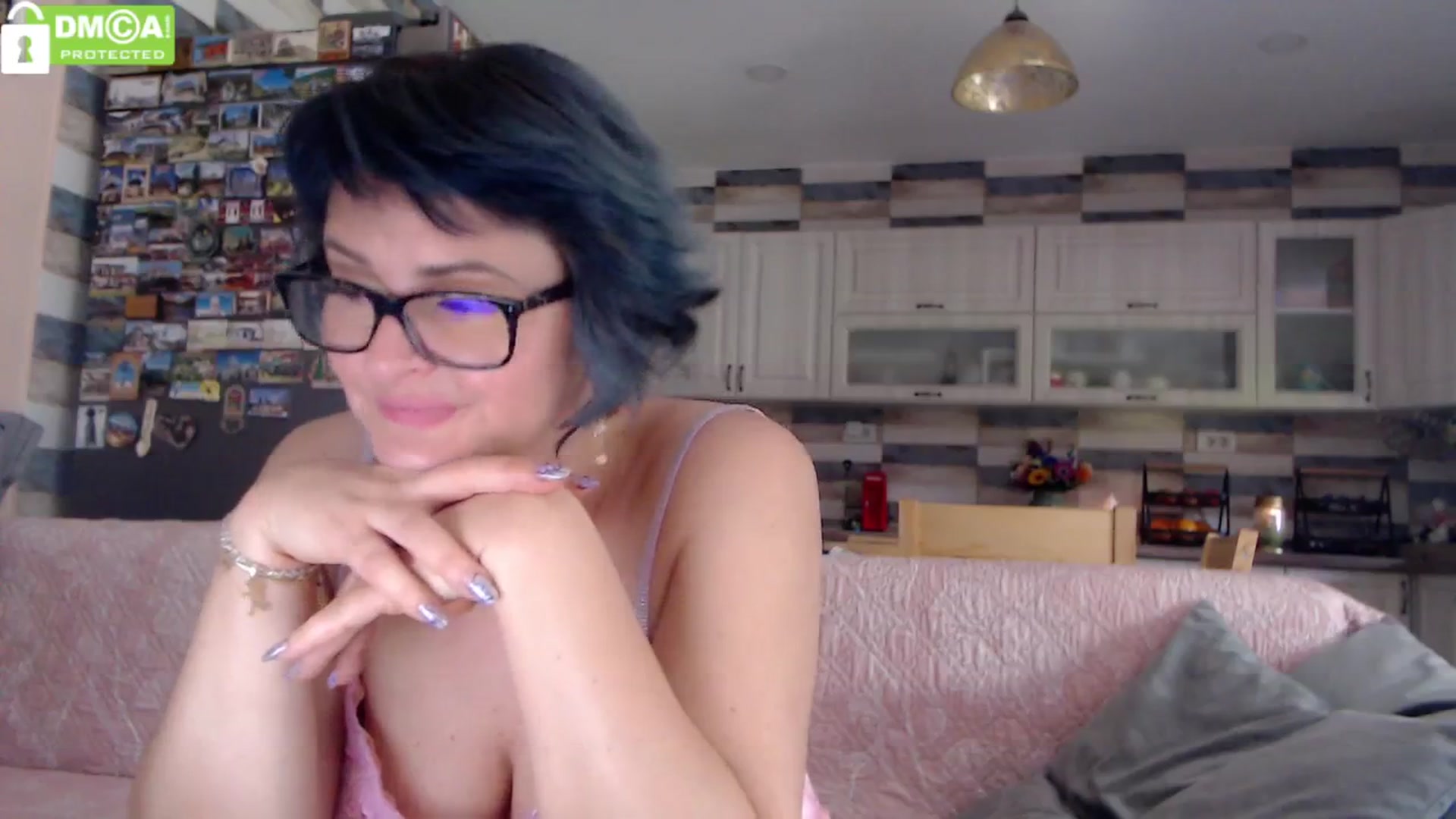Gallery image thumbnail from silverjewel's myfreecams stream on, 04/16/2024, 09:06 image 16 of 20