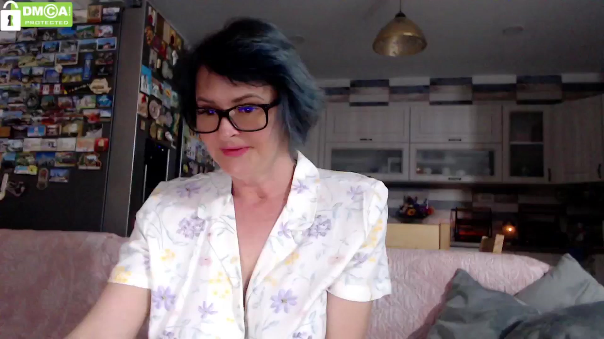 Gallery image thumbnail from silverjewel's myfreecams stream on, 04/16/2024, 18:31 image 1 of 20