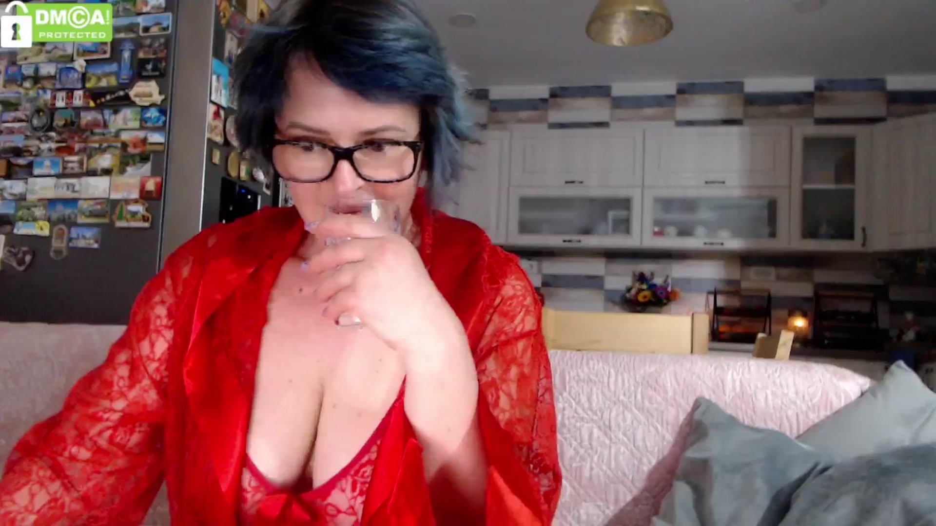 Gallery image thumbnail from silverjewel's myfreecams stream on, 04/16/2024, 18:31 image 13 of 20