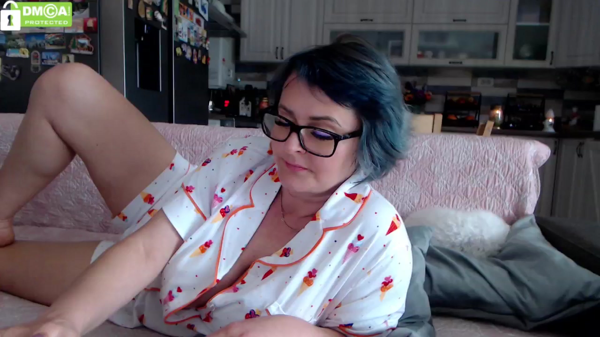 Gallery image thumbnail from silverjewel's myfreecams stream on, 04/23/2024, 10:38 image 8 of 20