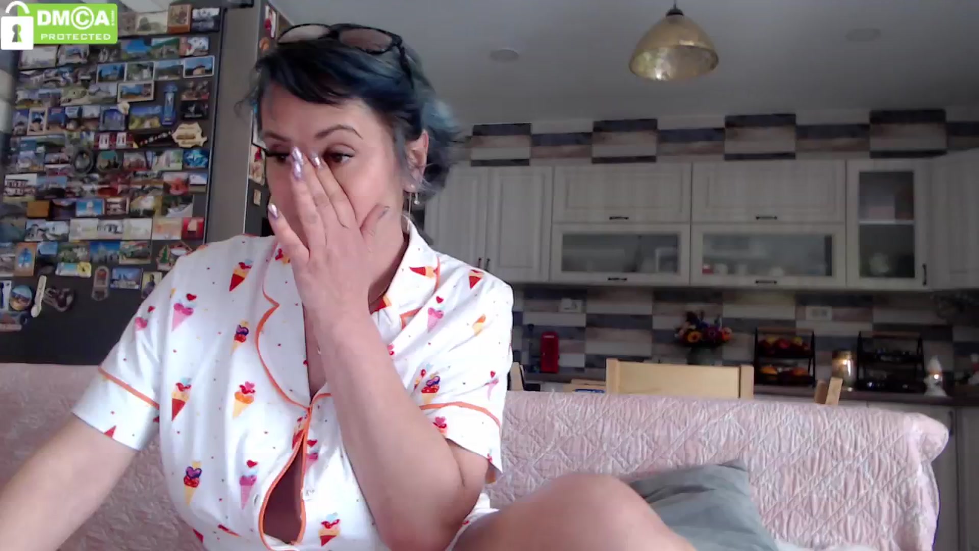 Gallery image thumbnail from silverjewel's myfreecams stream on, 04/23/2024, 10:38 image 10 of 20