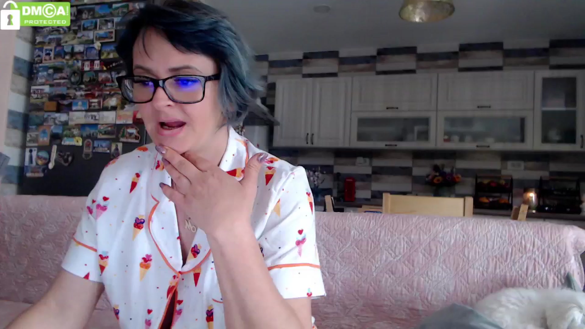 Gallery image thumbnail from silverjewel's myfreecams stream on, 04/23/2024, 10:38 image 3 of 20