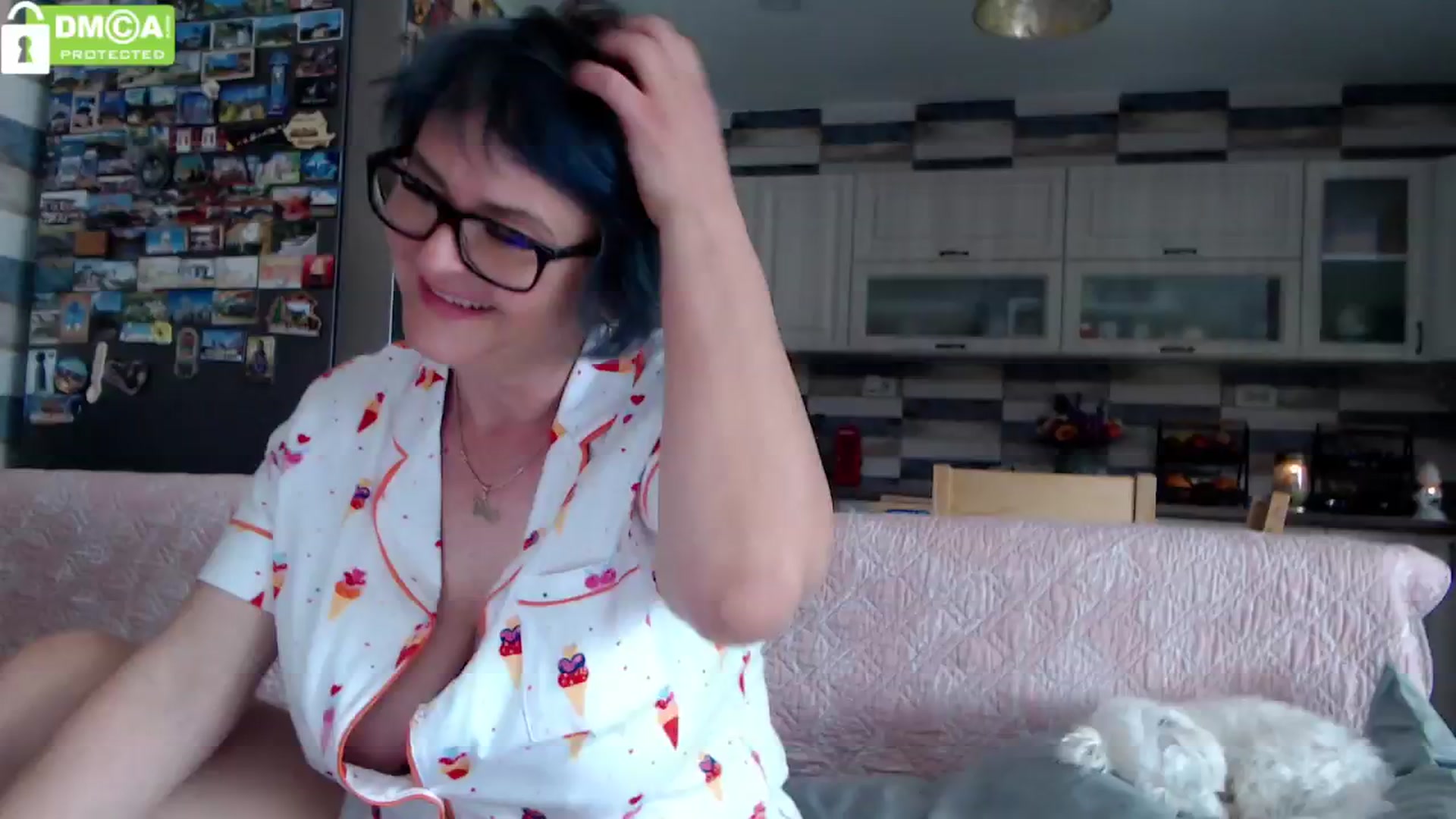 Gallery image thumbnail from silverjewel's myfreecams stream on, 04/23/2024, 10:38 image 6 of 20
