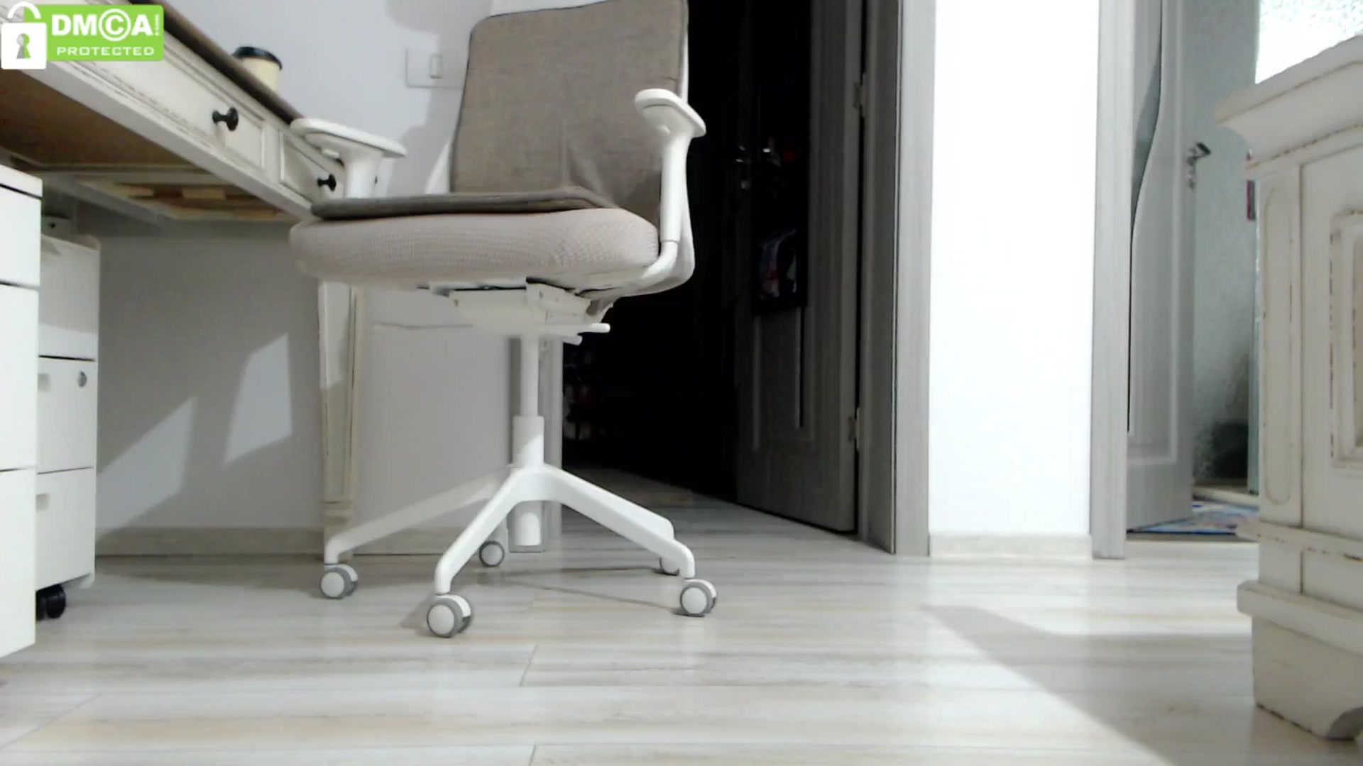 Gallery image thumbnail from silverjewel's myfreecams stream on, 05/08/2024, 06:41 image 1 of 20