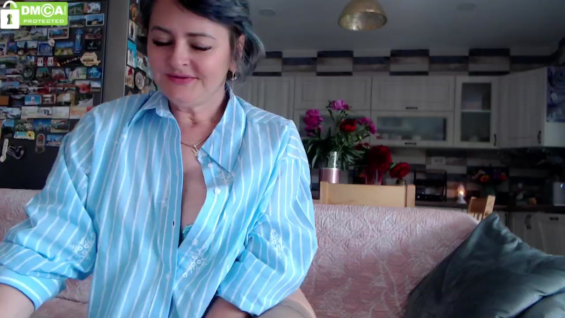 Gallery image thumbnail from silverjewel's myfreecams stream on, 05/09/2024, 08:02 image 6 of 20