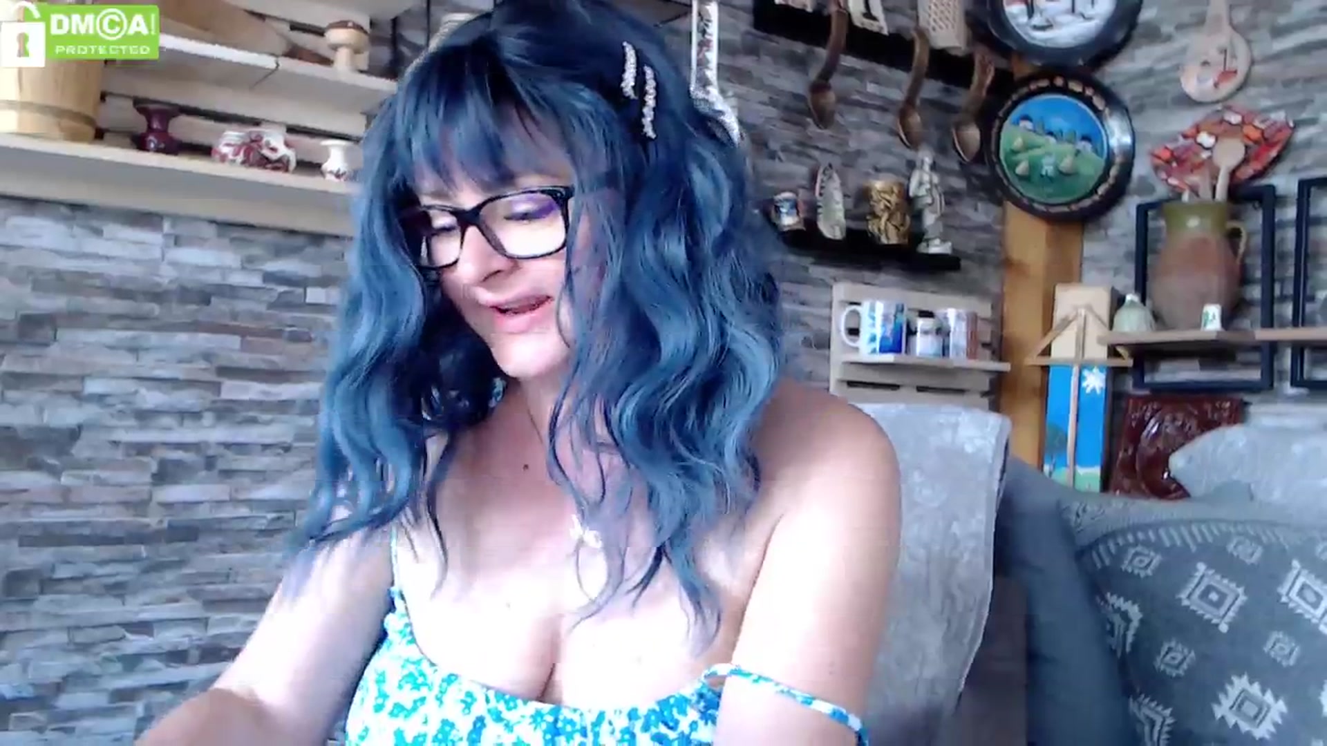 Gallery image thumbnail from silverjewel's myfreecams stream on, 05/16/2024, 10:11 image 13 of 20
