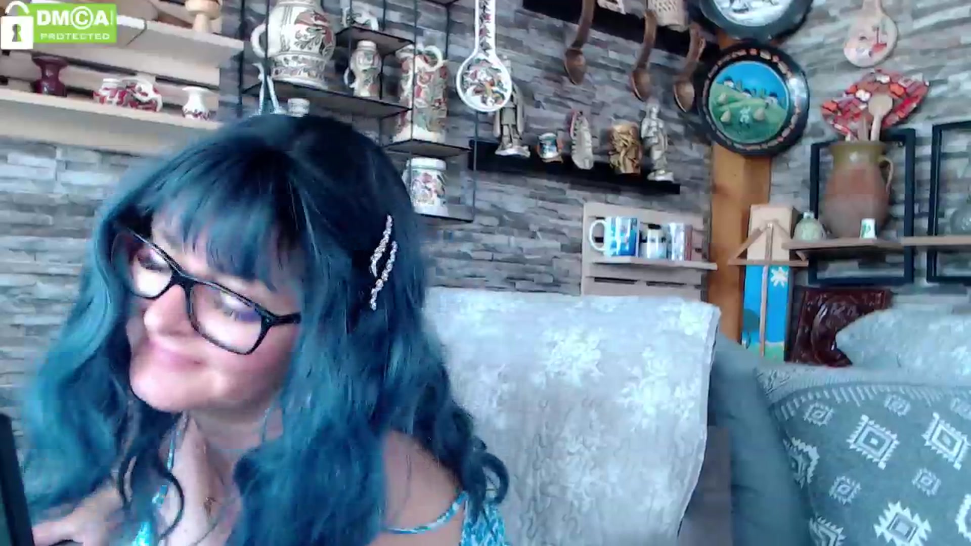 Gallery image thumbnail from silverjewel's myfreecams stream on, 05/16/2024, 10:11 image 16 of 20