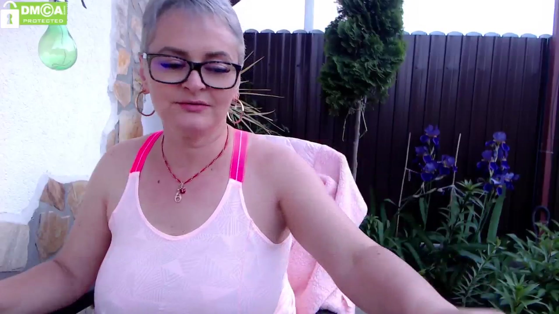 Gallery image thumbnail from silverjewel's myfreecams stream on, 05/17/2024, 18:56 image 5 of 20