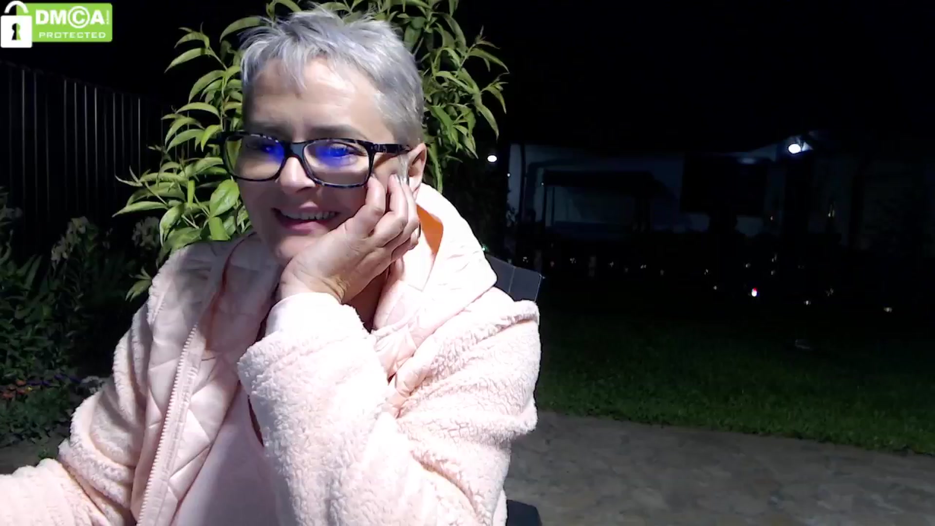 Gallery image thumbnail from silverjewel's myfreecams stream on, 05/17/2024, 19:31 image 1 of 20