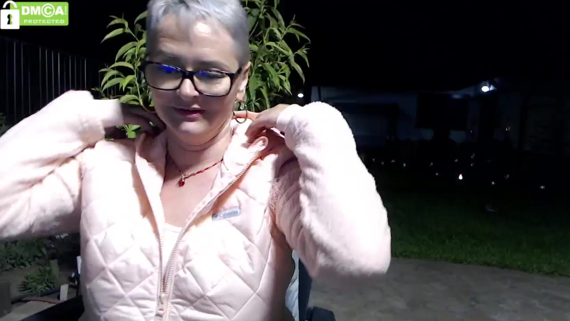 Gallery image thumbnail from silverjewel's myfreecams stream on, 05/17/2024, 19:31 image 6 of 20