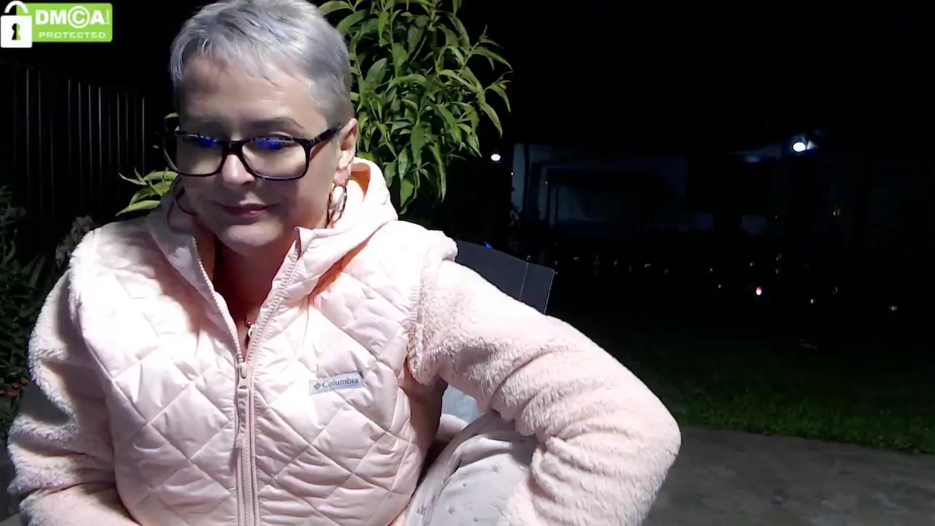 Gallery image thumbnail from silverjewel's myfreecams stream on, 05/17/2024, 19:31 image 15 of 20