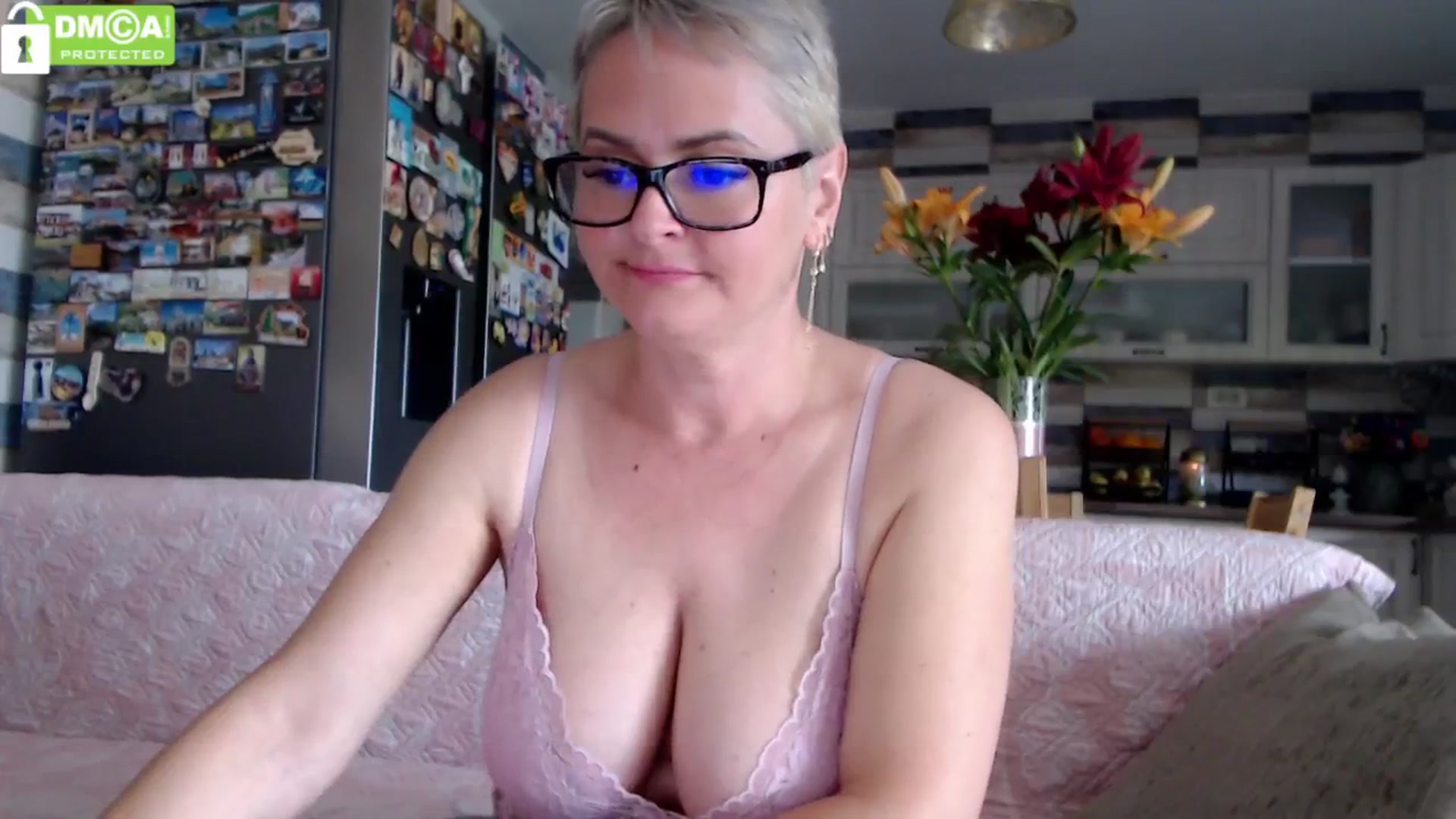 Gallery image thumbnail from silverjewel's myfreecams stream on, 05/23/2024, 07:21 image 14 of 20