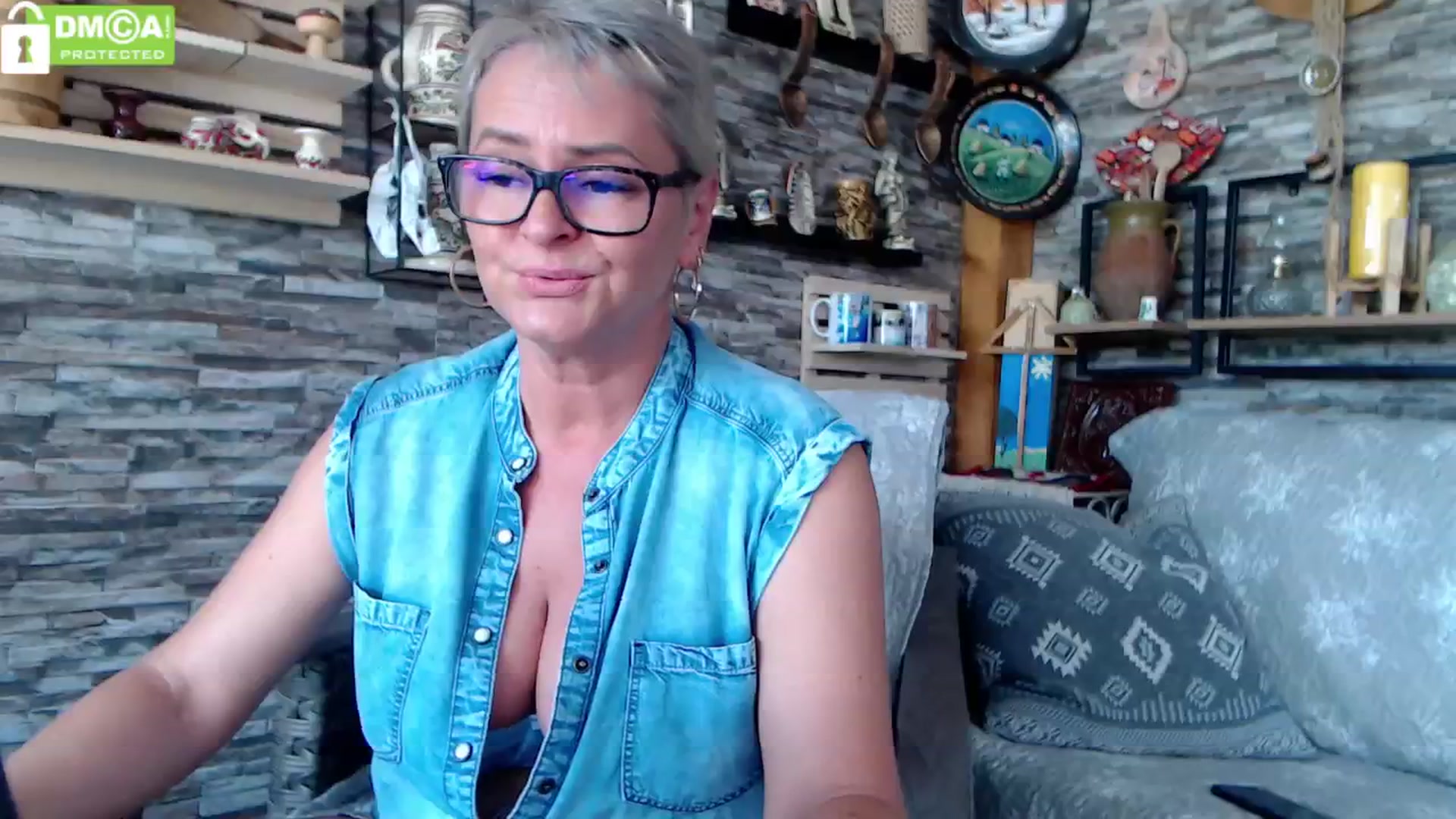 Gallery image thumbnail from silverjewel's myfreecams stream on, 06/01/2024, 11:39 image 9 of 20