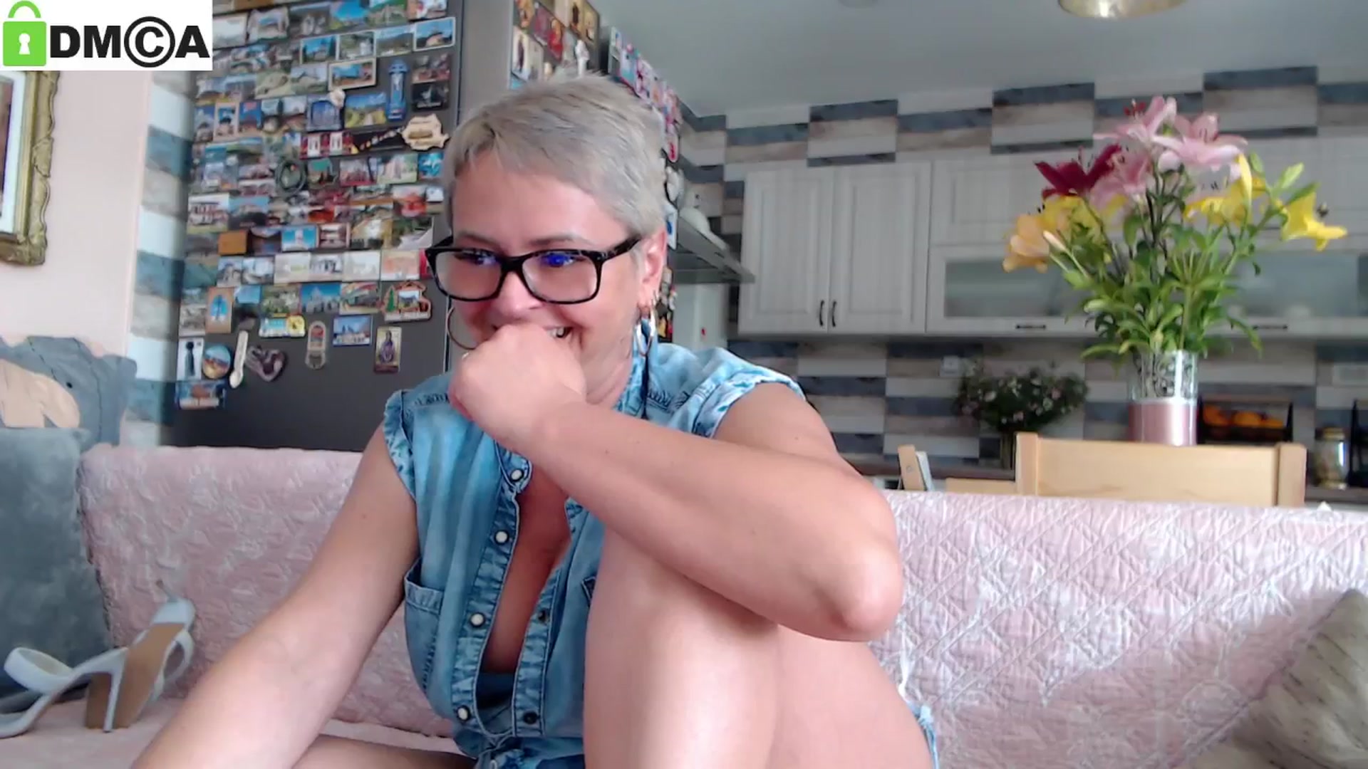 Gallery image thumbnail from silverjewel's myfreecams stream on, 06/01/2024, 12:49 image 12 of 20