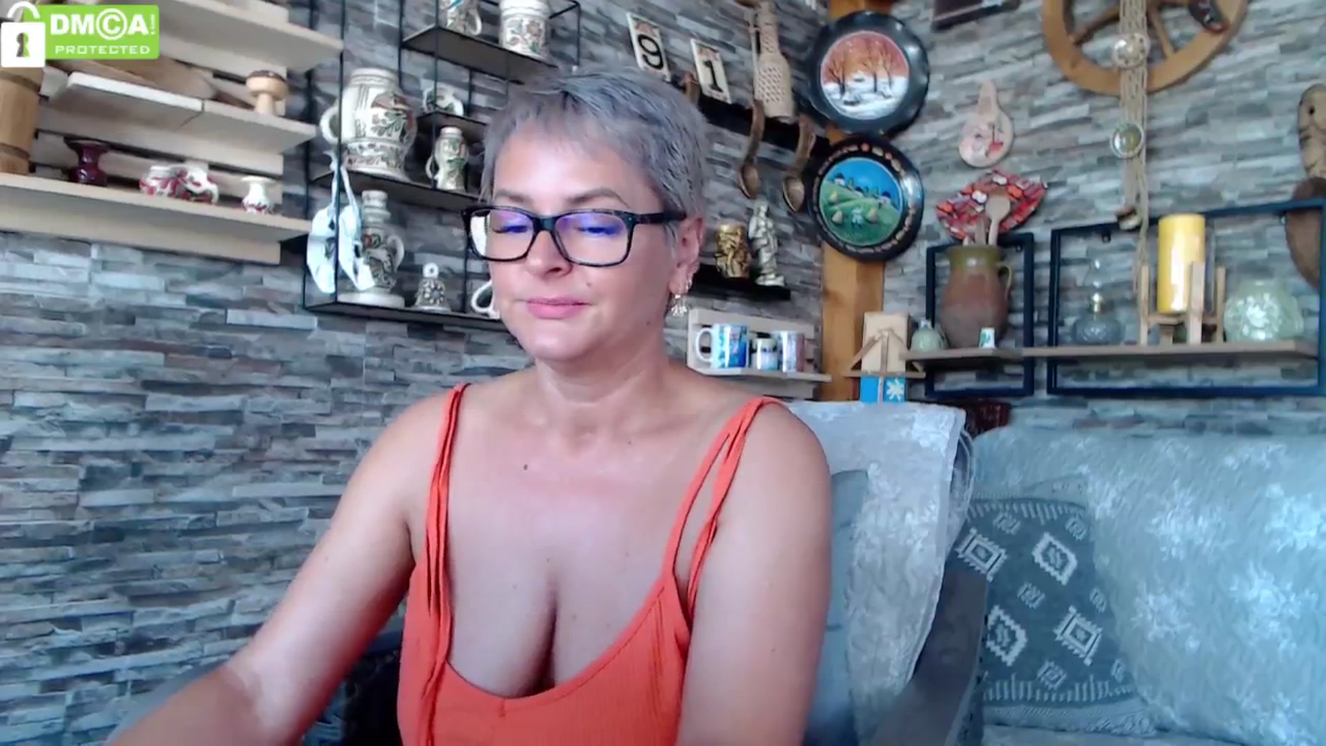 Gallery image thumbnail from silverjewel's myfreecams stream on, 06/08/2024, 07:59 image 6 of 20