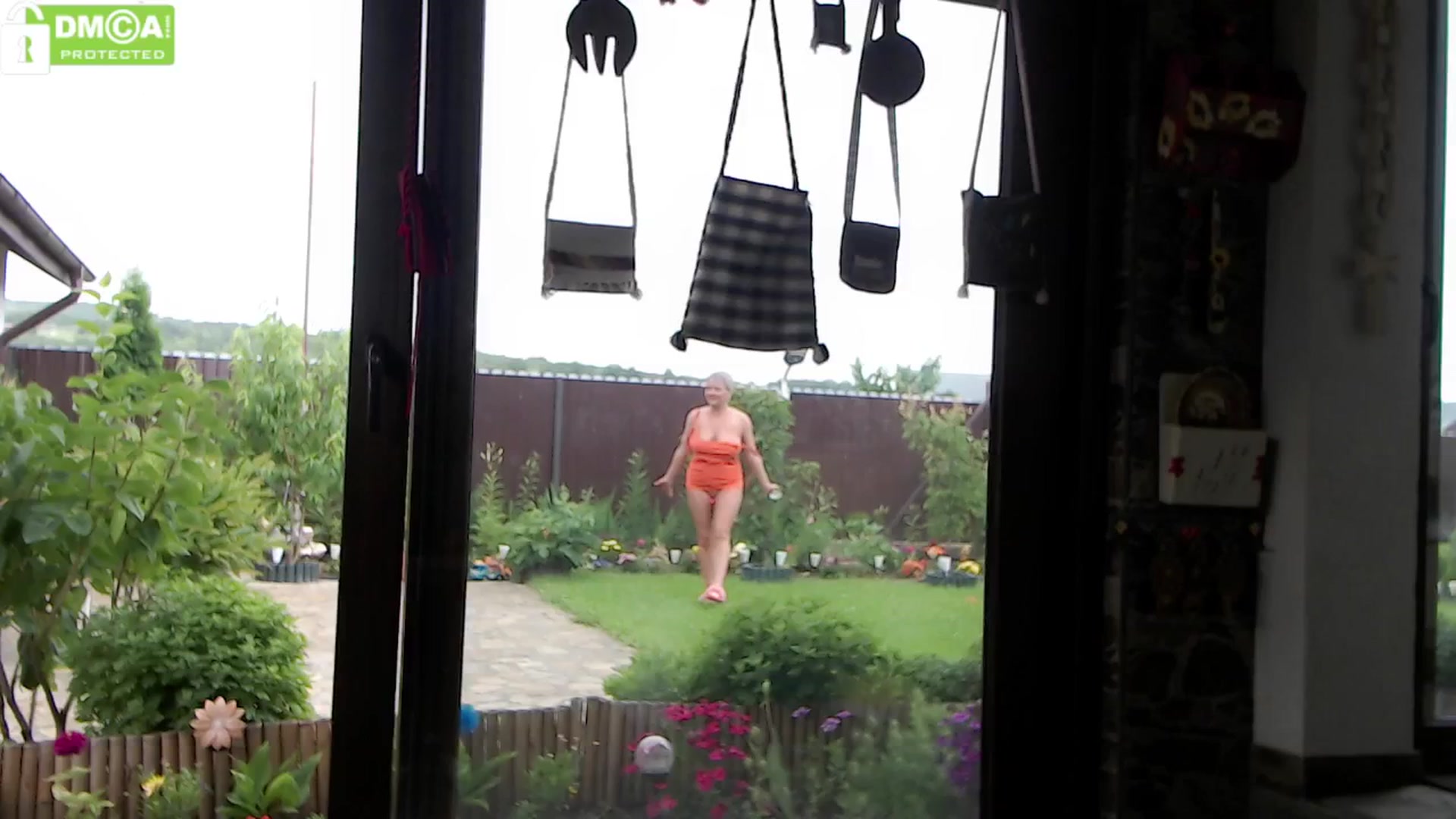 Gallery image thumbnail from silverjewel's myfreecams stream on, 06/08/2024, 10:35 image 9 of 20